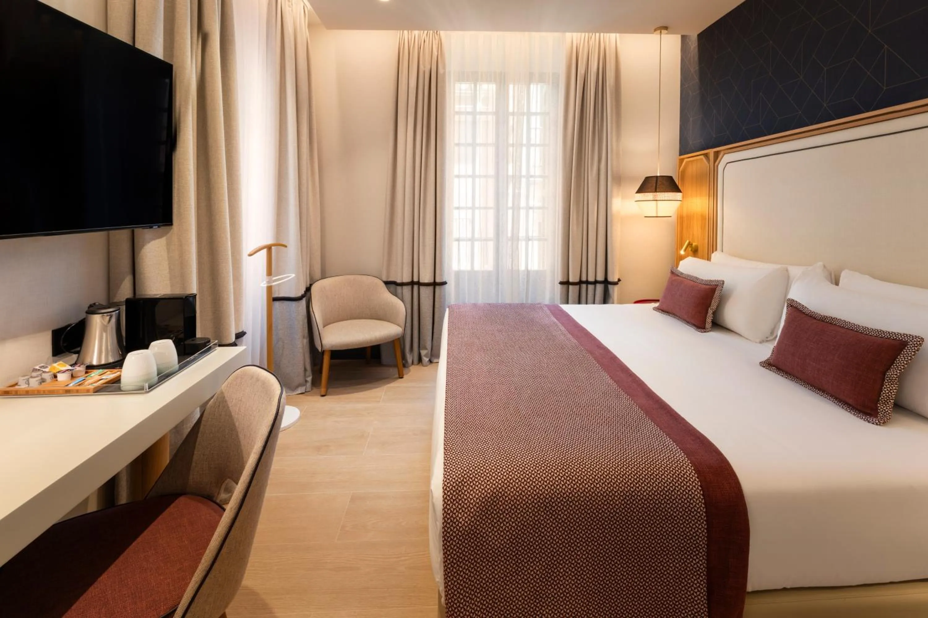 Junior Suite in Catalonia Puerta del Mar