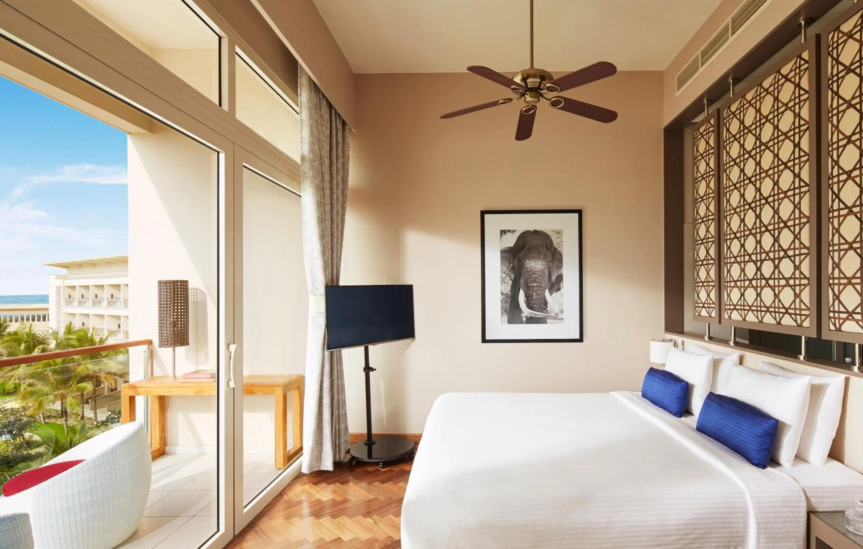 Premium King Room - single occupancy - USD 10 credit on Food & Beverages Per Day | 15% Discount on Spa in Sentido Heritance Negombo