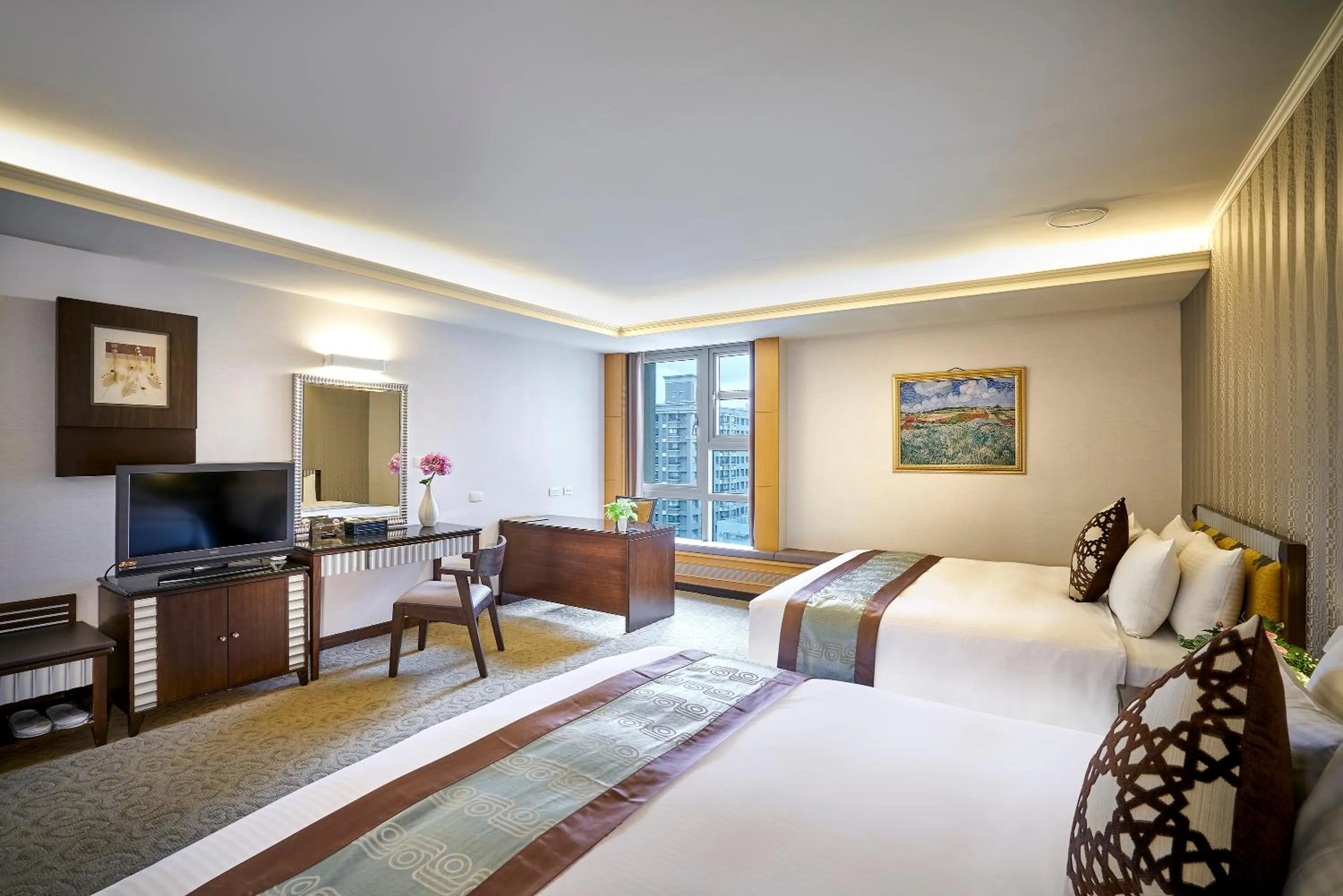 Standard Quadruple Room in Zhong Ke Hotel