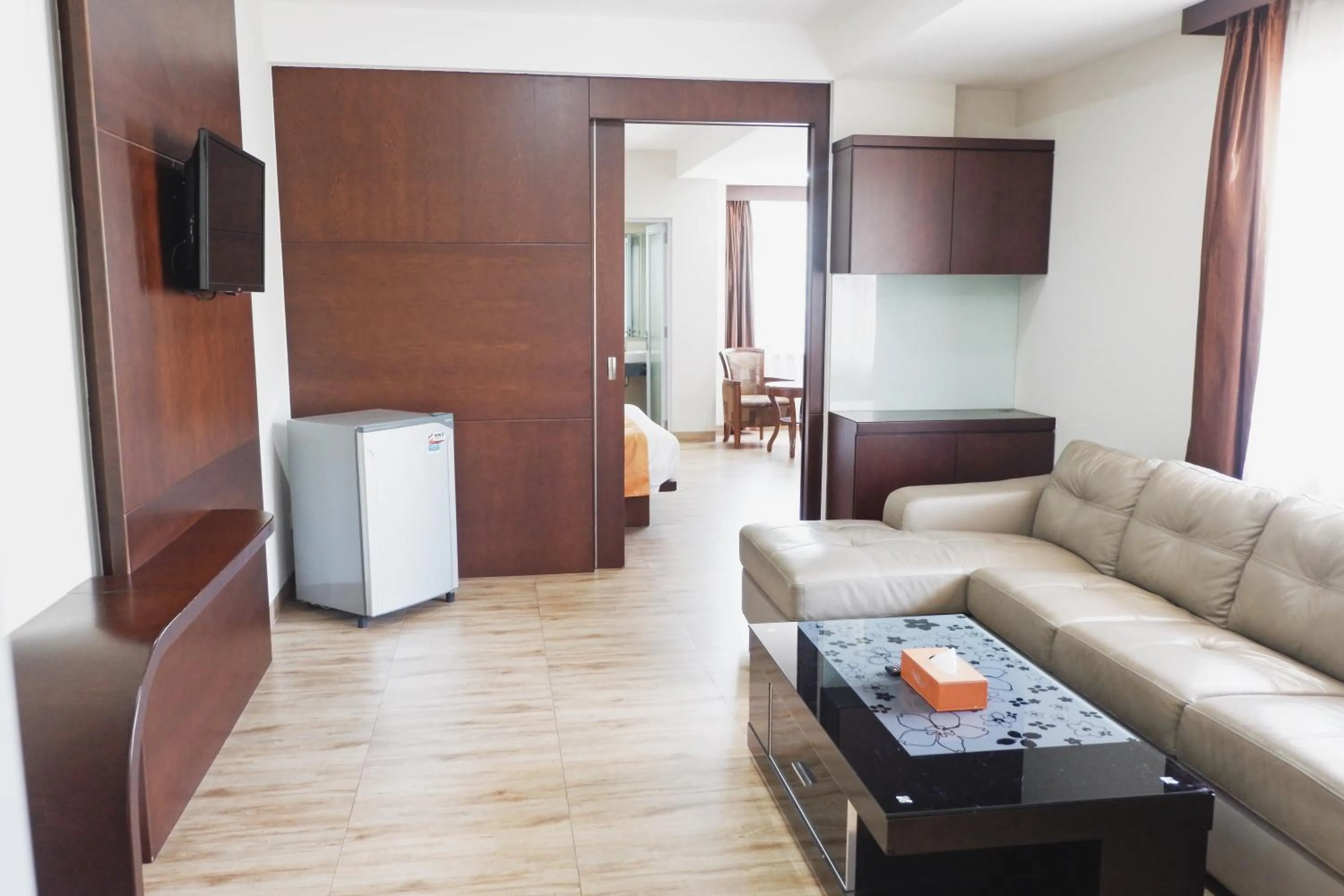Suite with Balcony in Hans Inn Batam