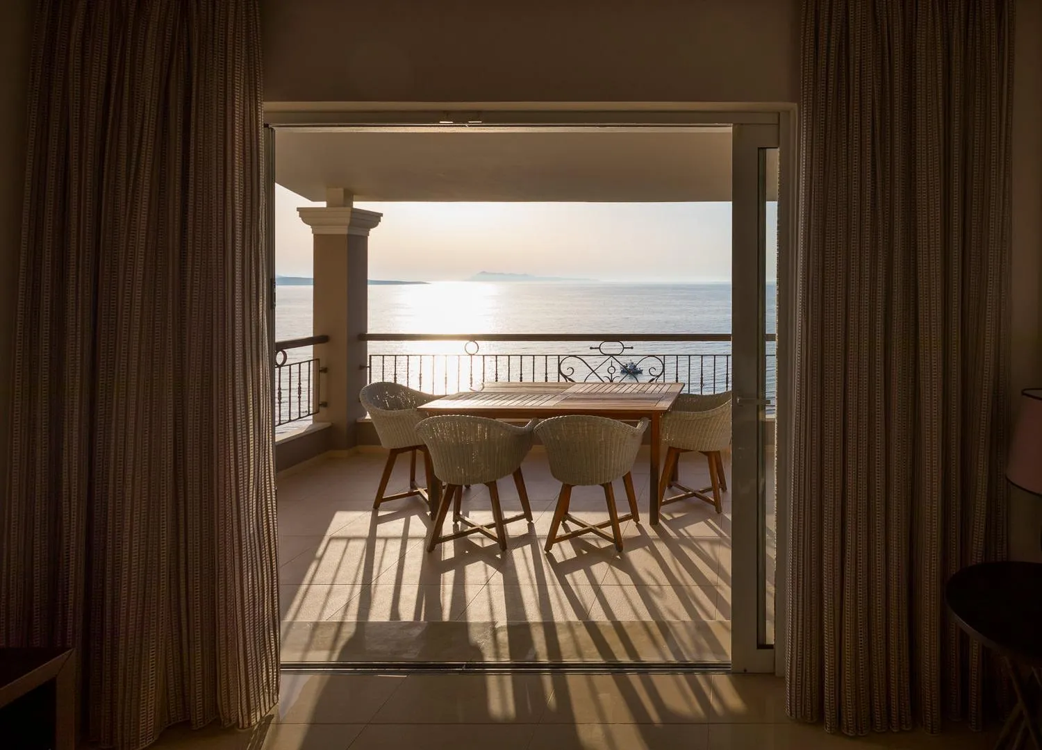 Master Suite with Sea View in Pictures Suites