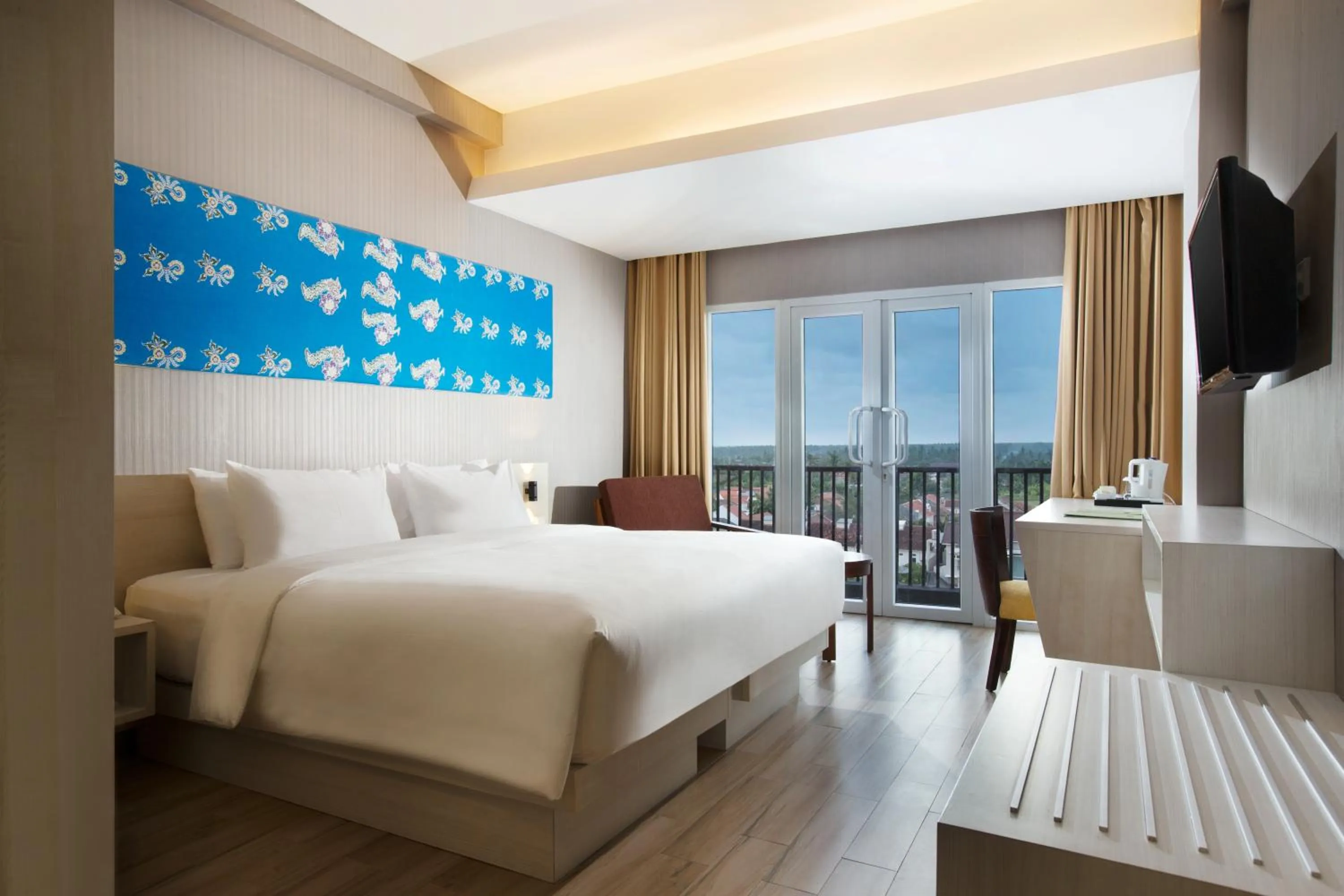 Deluxe King Room in Hotel Santika Banyuwangi