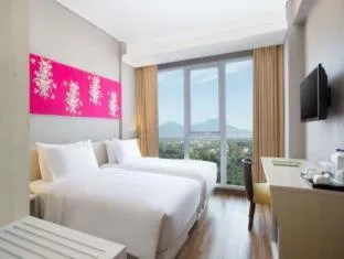 Superior Twin Room in Hotel Santika Banyuwangi