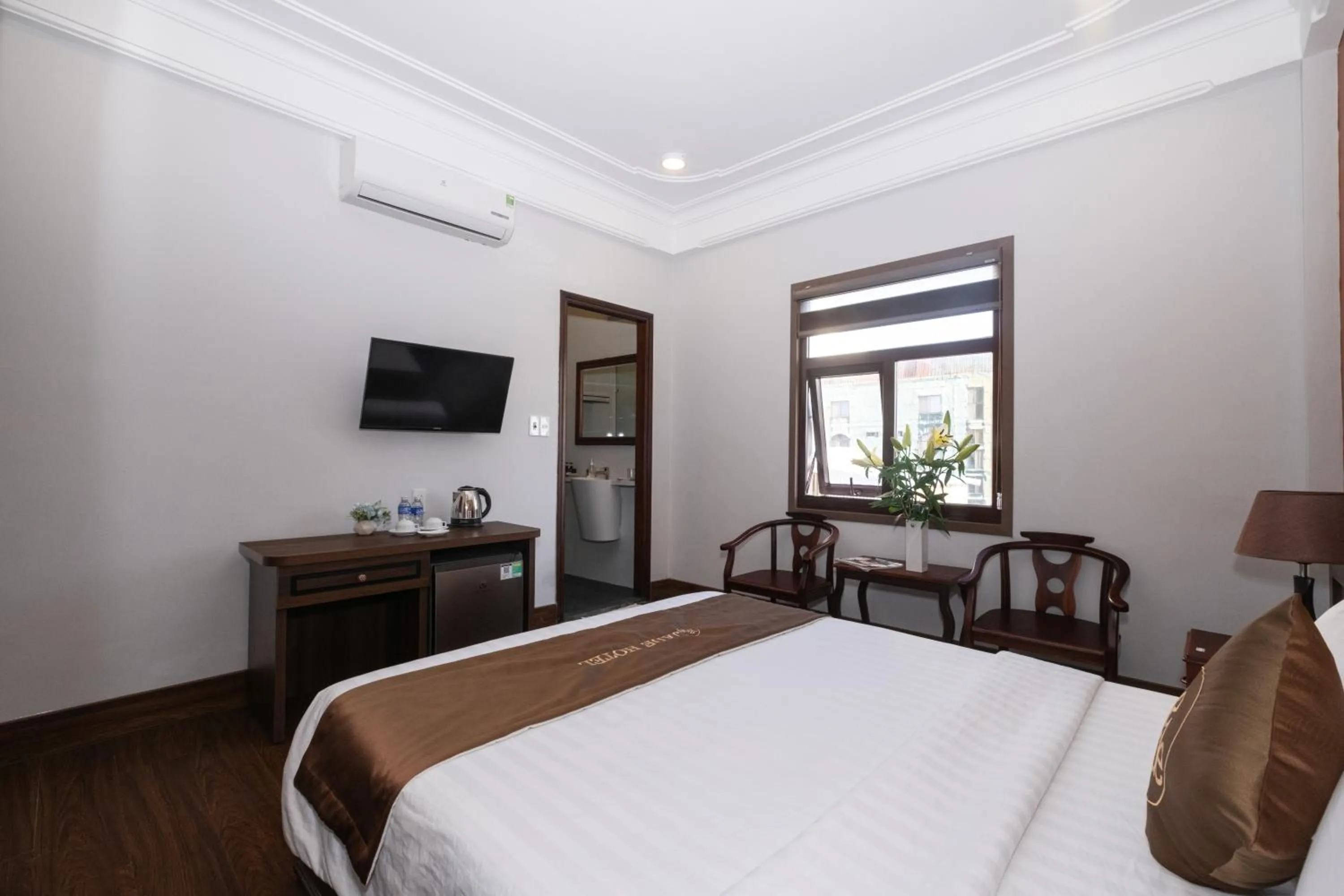 Deluxe Double or Twin Room in Jade Hotel