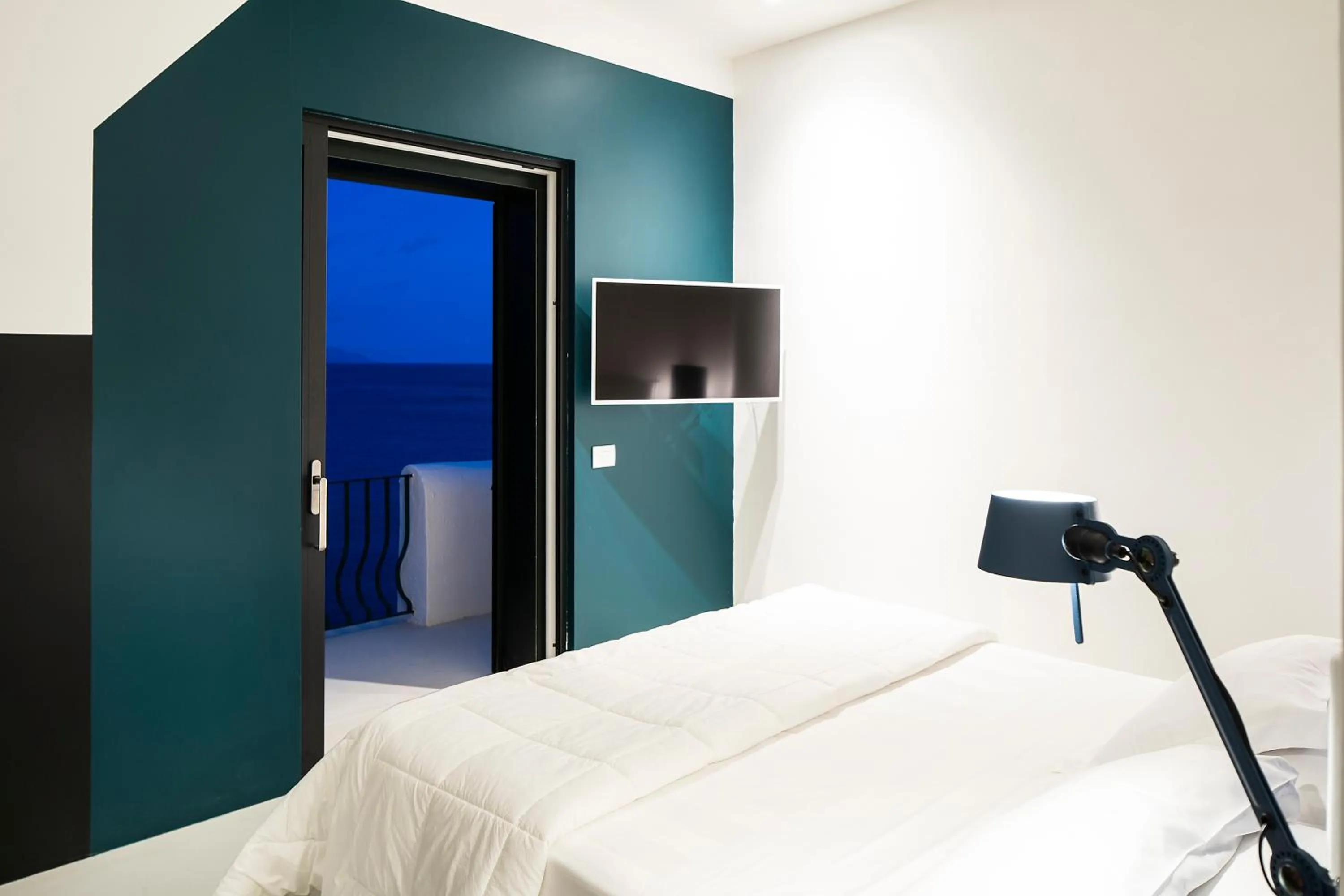 Deluxe Suite with Balcony and Terrace and Sea View in Miramare Sea Resort & Spa