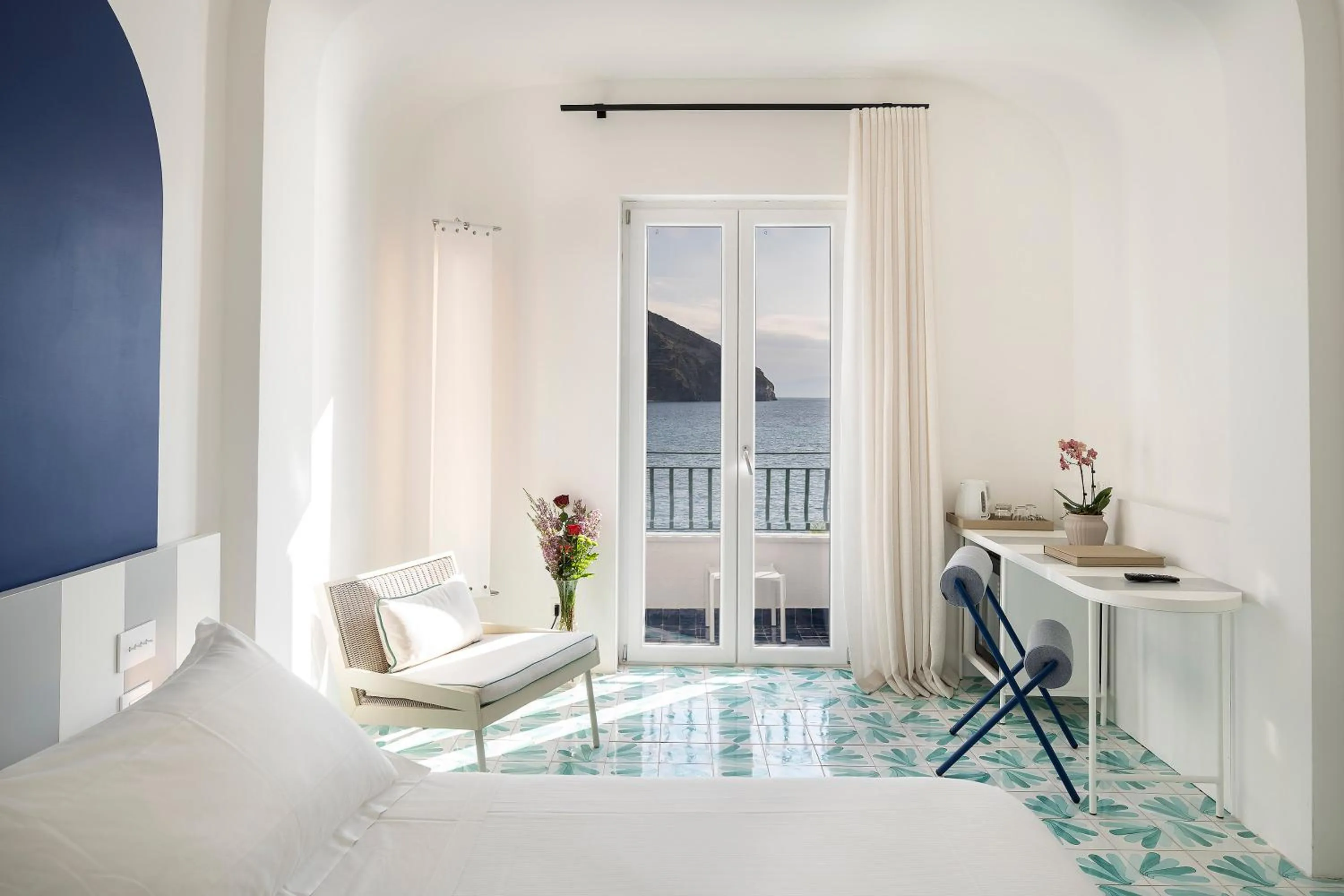 Deluxe Room with Balcony and Sea View in Miramare Sea Resort & Spa