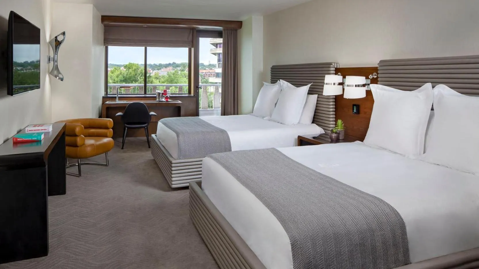 Deluxe Double with Balcony in The Watergate Hotel Georgetown