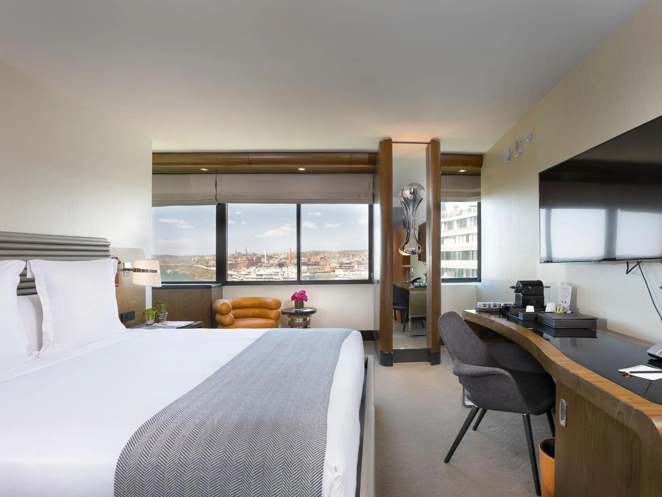 Double Room - Disability Access in The Watergate Hotel Georgetown