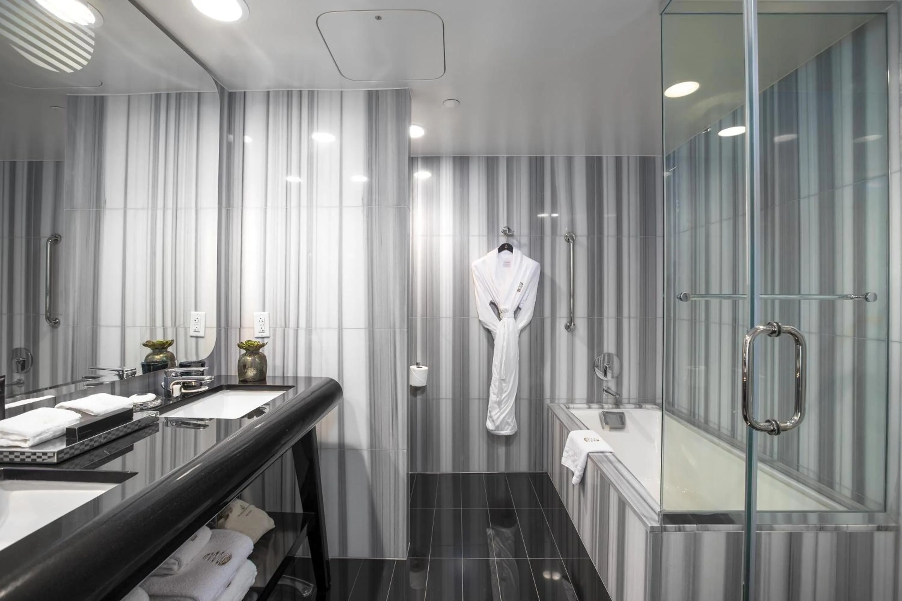 Suite with Balcony in The Watergate Hotel Georgetown