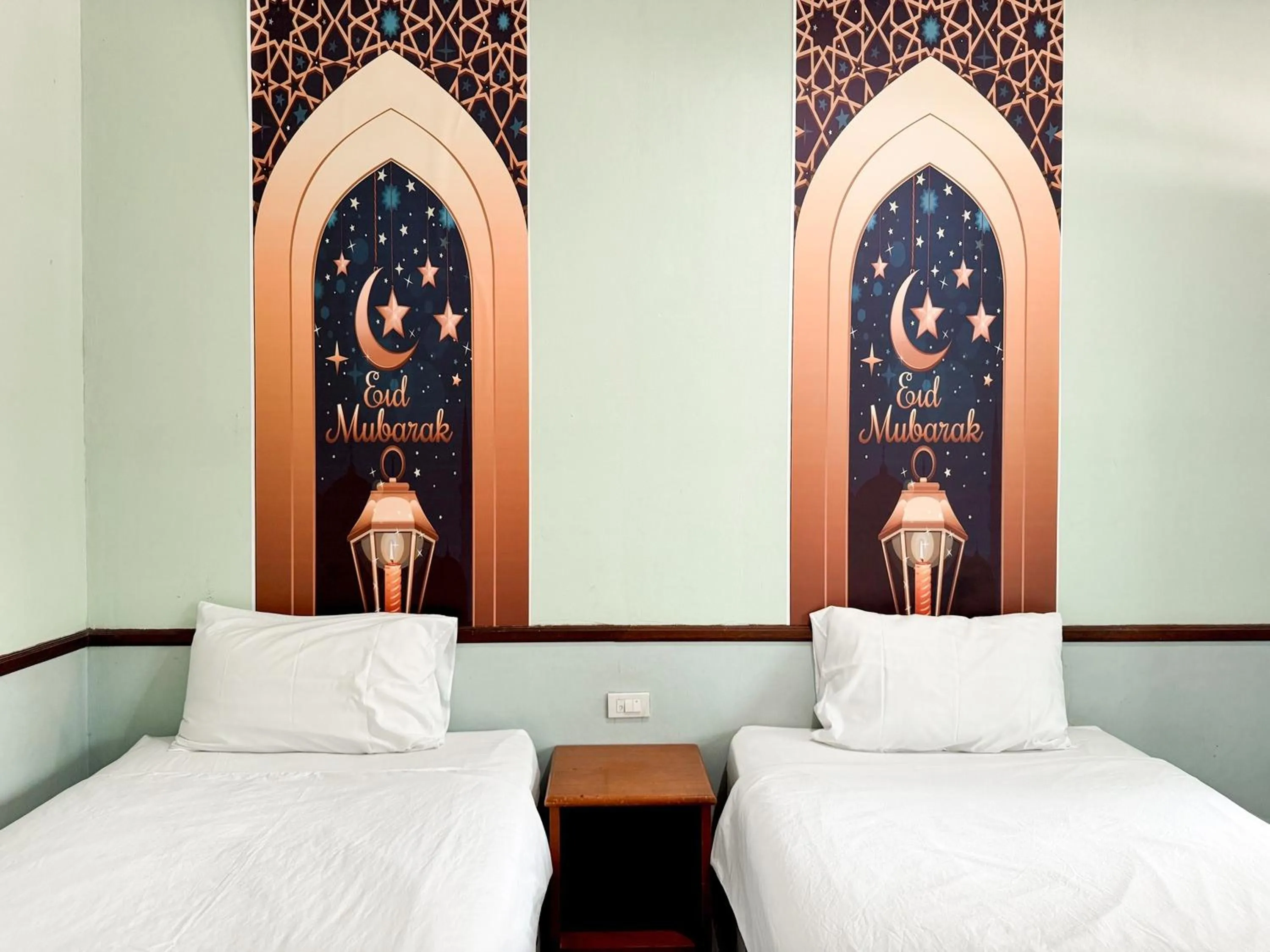 Standard Twin Room in The Northern View Hotel