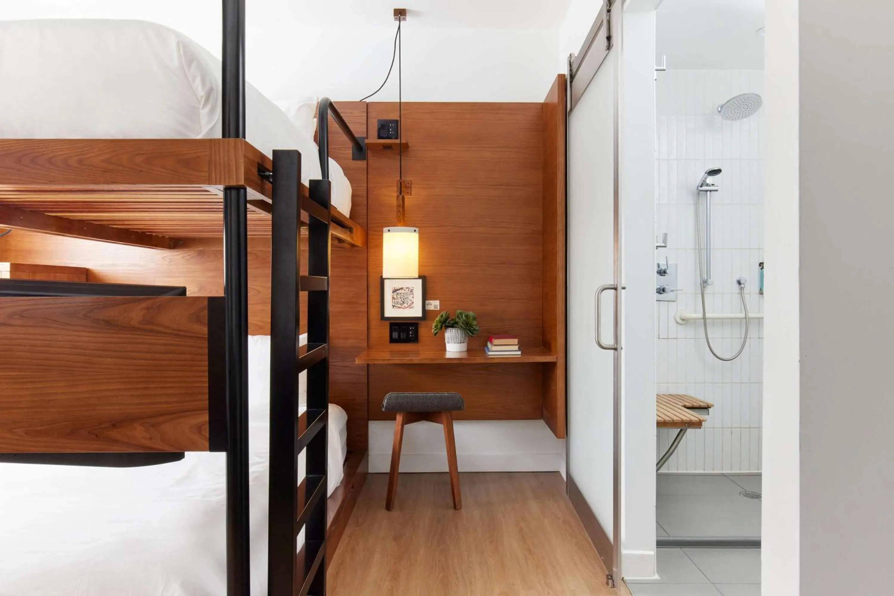 Bunk Room Soho - ADA in Arlo SoHo