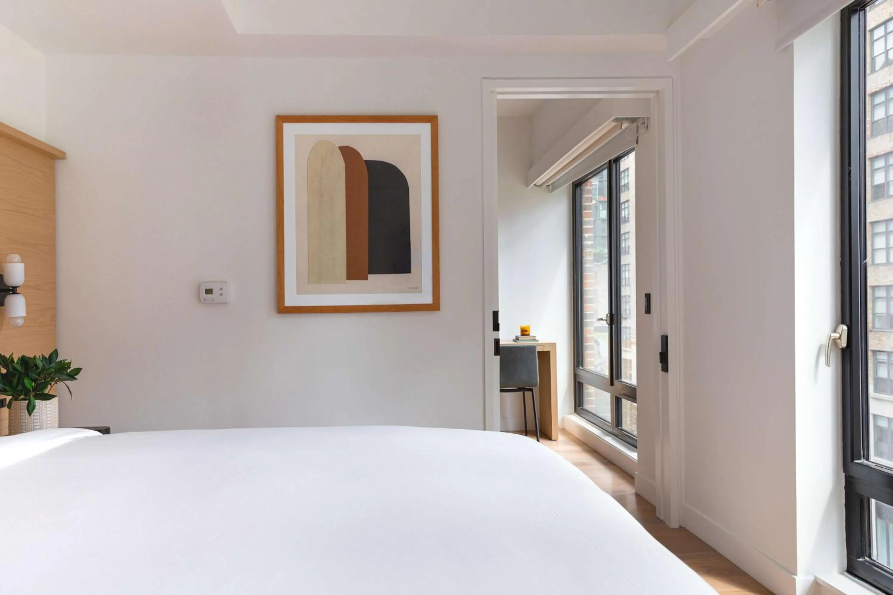Arlo Suite Accessible in Arlo SoHo