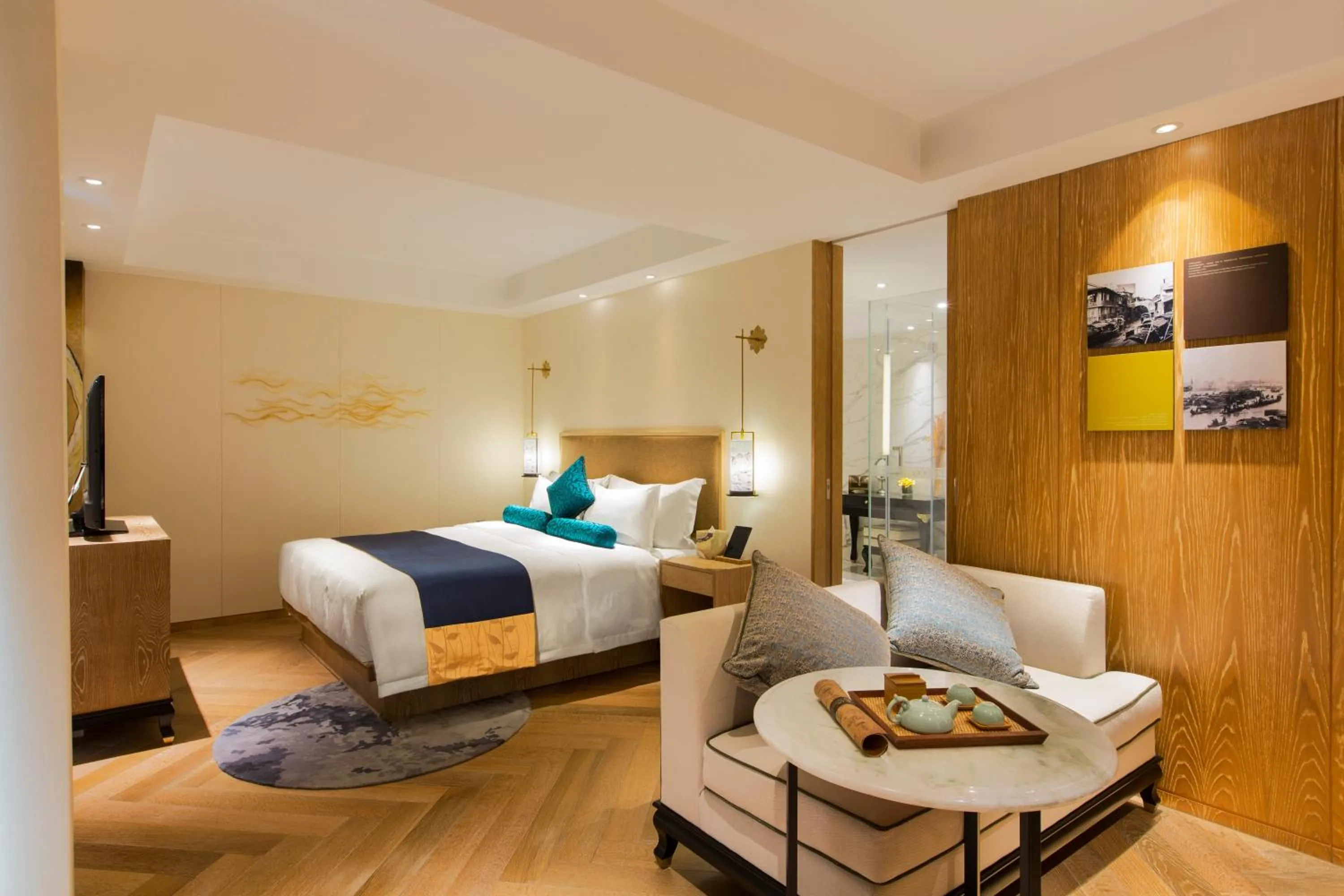 Executive Suite - single occupancy in LN Hotel Five