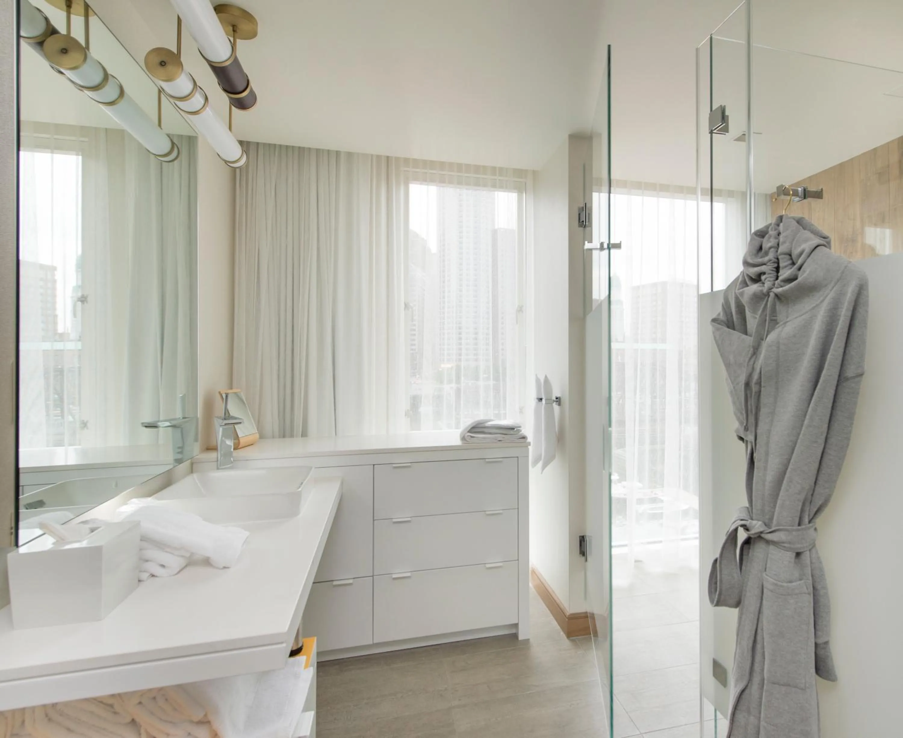 Deluxe King Room with Water View in The Envoy Hotel, Autograph Collection