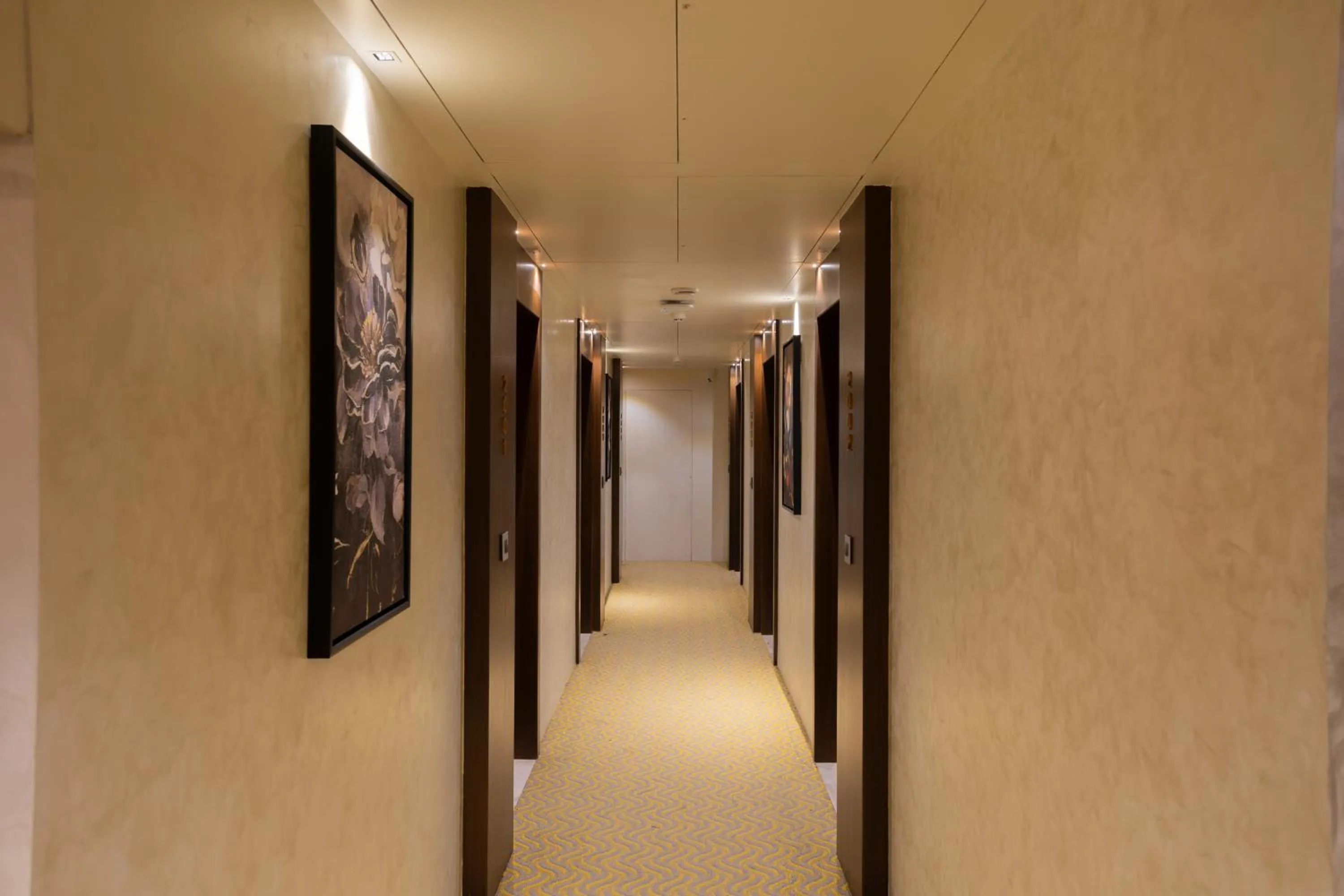 Deluxe Double Room - single occupancy in Hotel Golden Aura