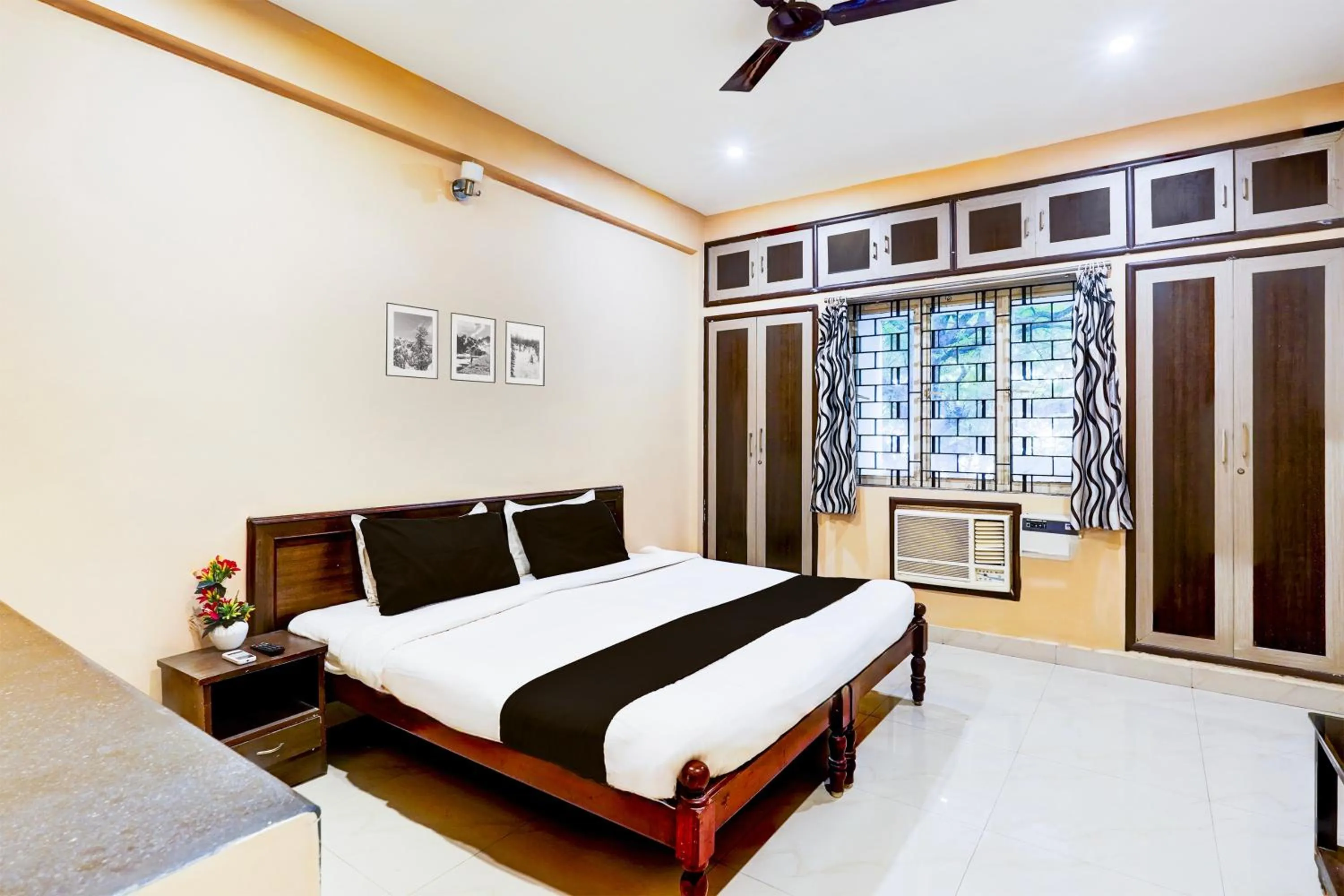 Standard Double Room - single occupancy in Super Hotel O Chrompet Near Rela Hospital
