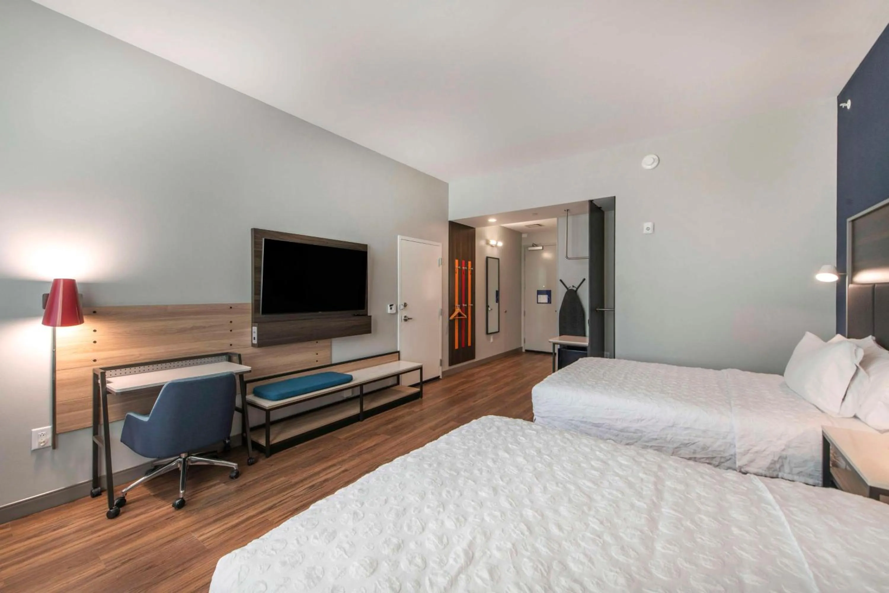 Queen Room with Two Queen Beds - Mobility and Hearing Access in Tru By Hilton Lumberton