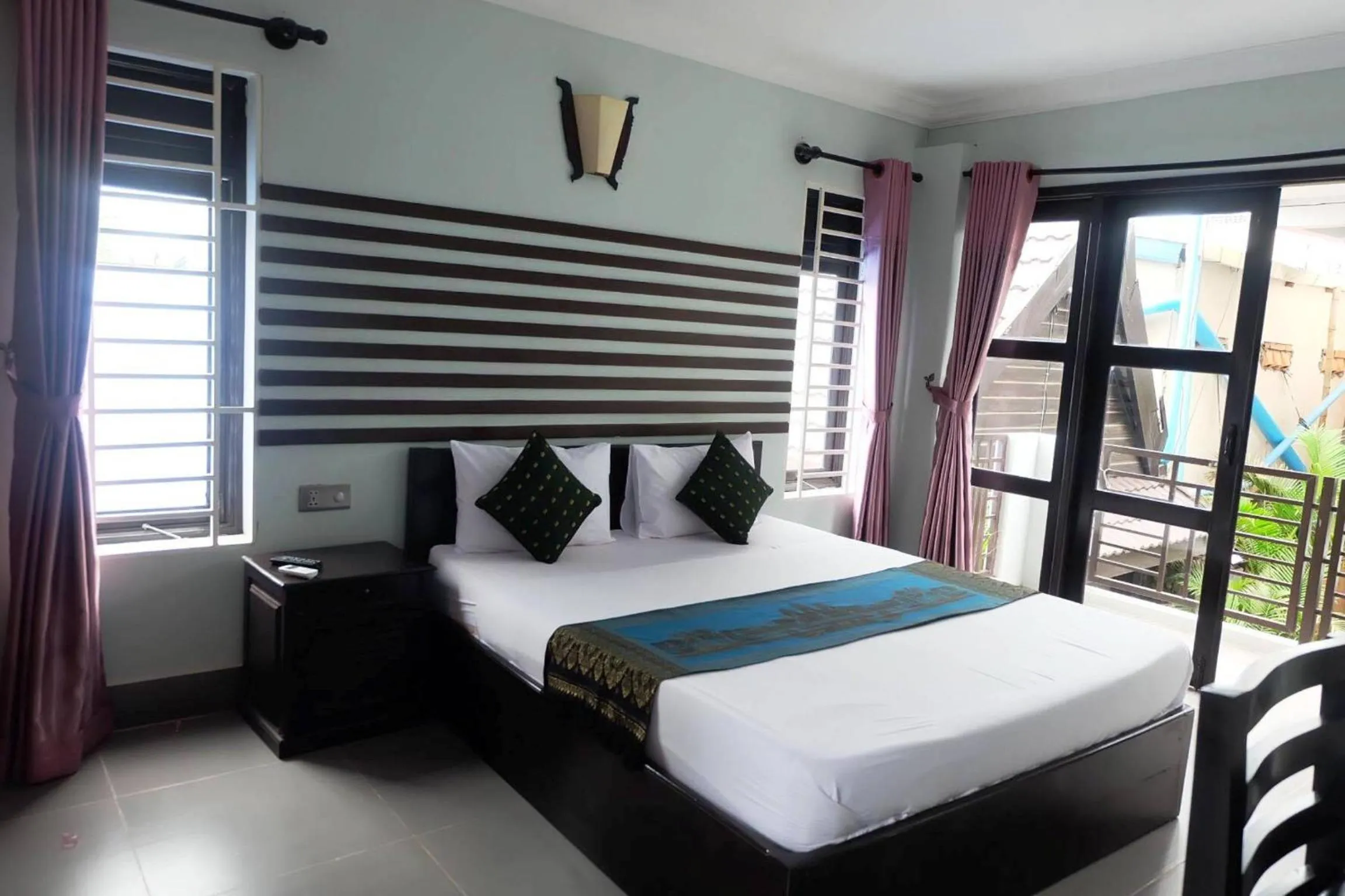 Standard Double Room With AC in VIBOLA Guesthouse