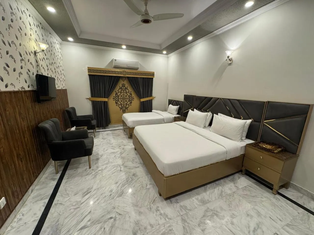Deluxe Double or Twin Room in Travis Executive Guest House Islamabad