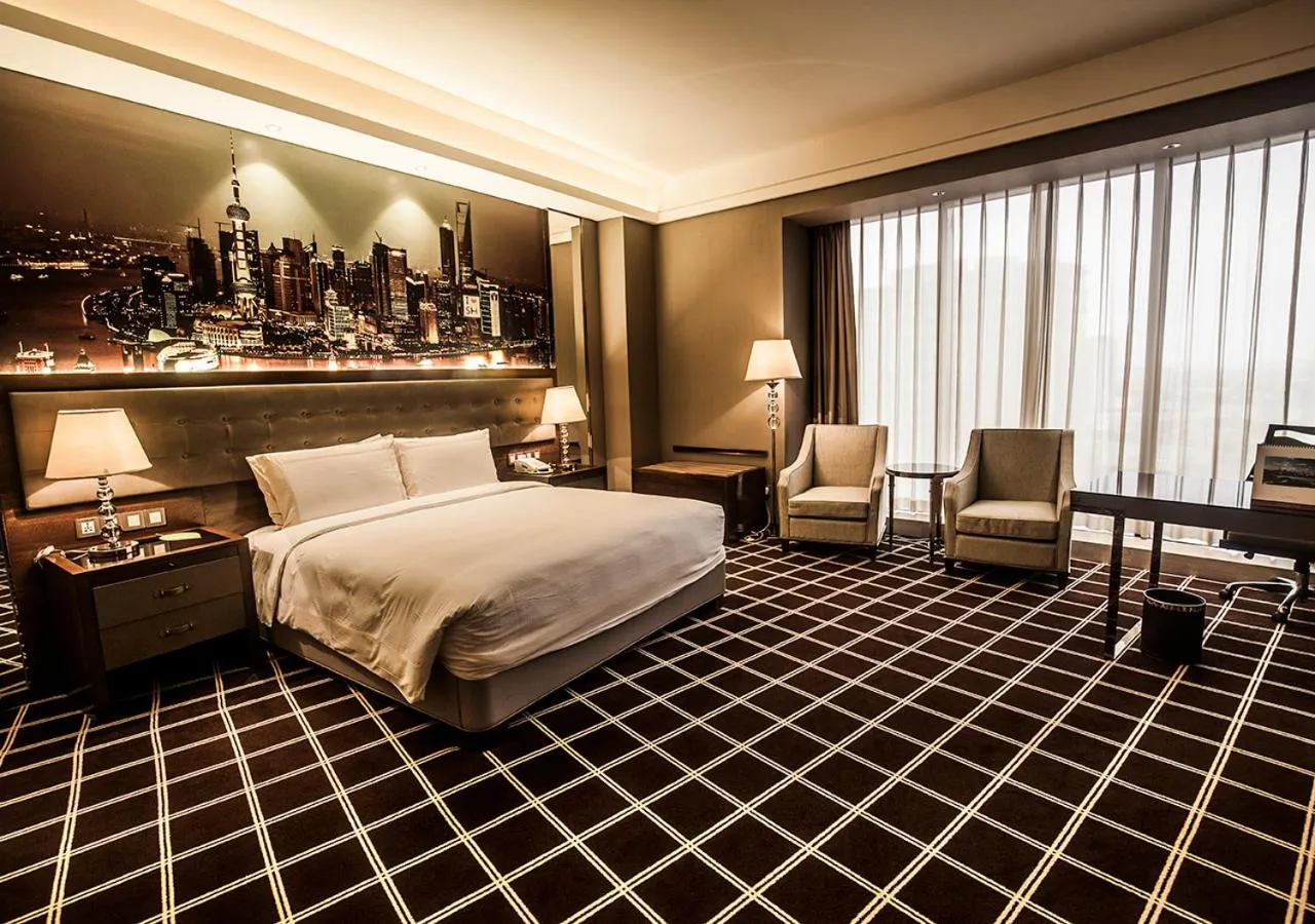 Deluxe King Room in Royal Century Hotel Shanghai