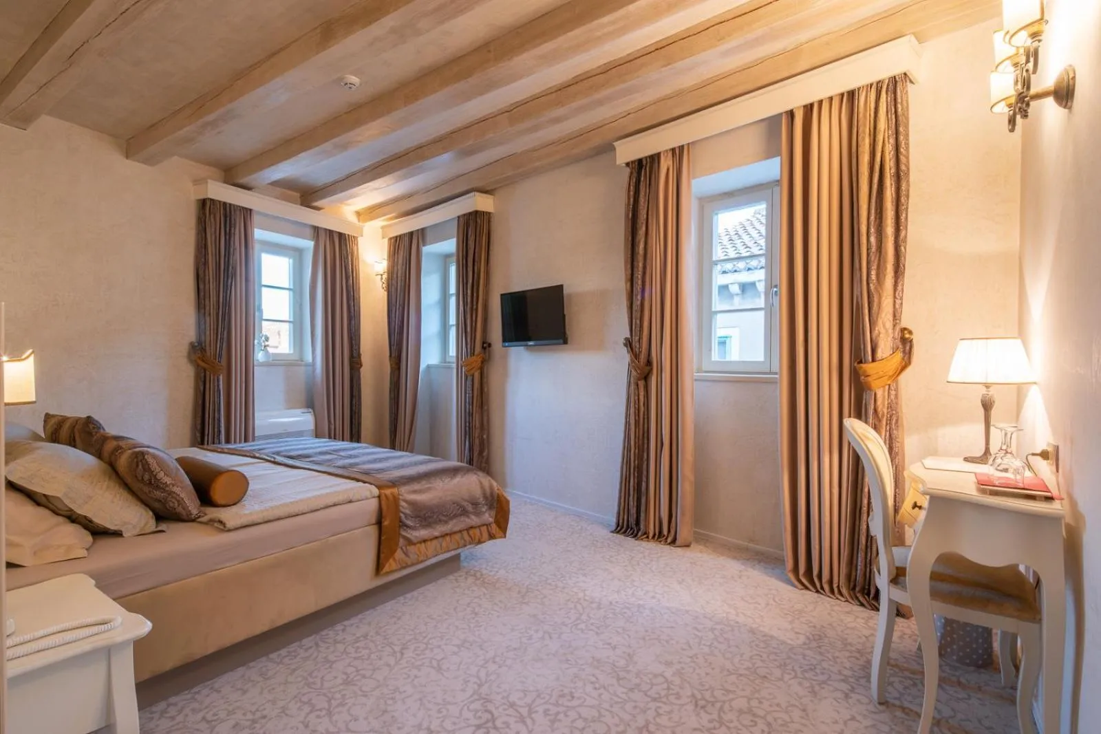 Deluxe Double Room - single occupancy in Heritage Hotel Life Palace