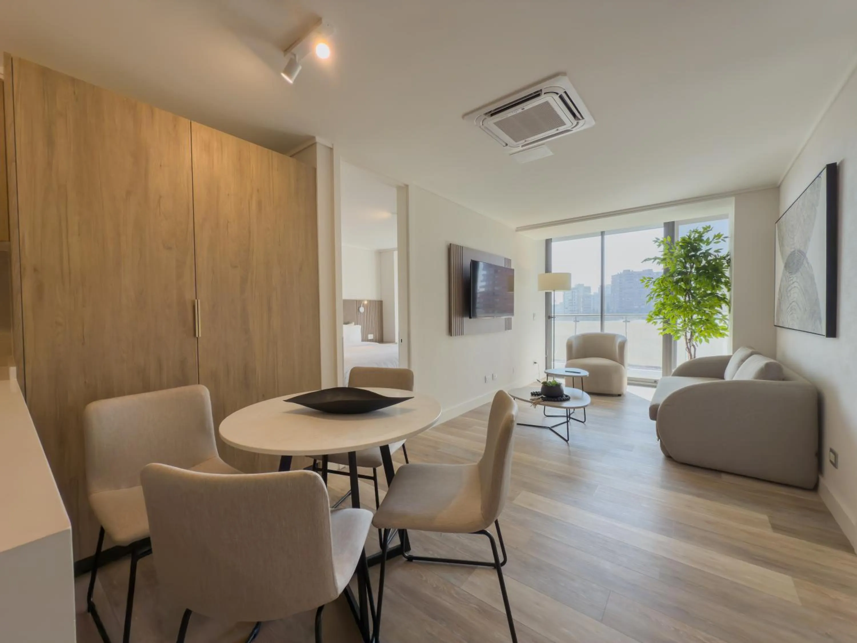 Two-Bedroom Apartment with Terrace in Spot Suites