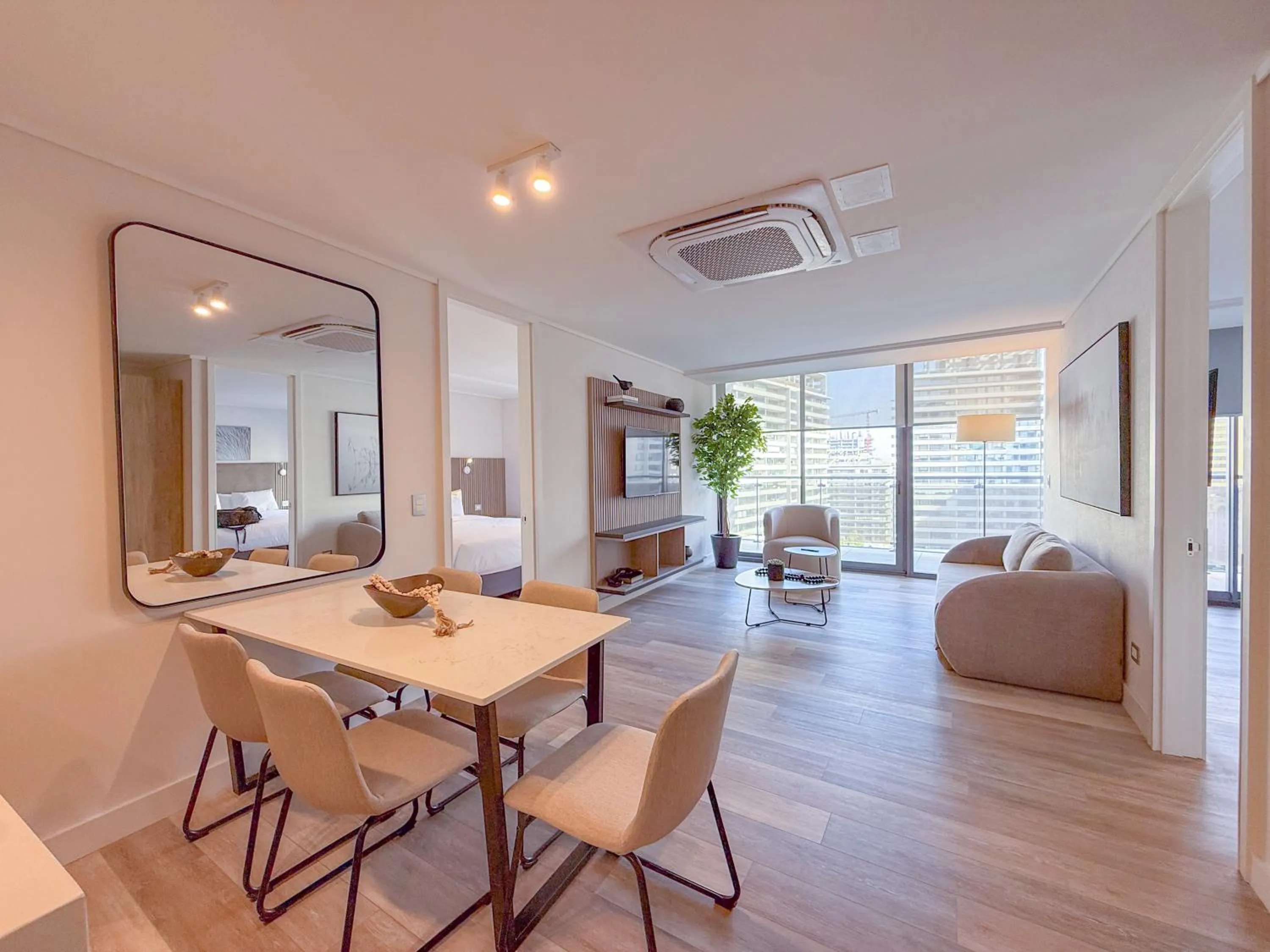 Two-Bedroom Apartment with Balcony in Spot Suites