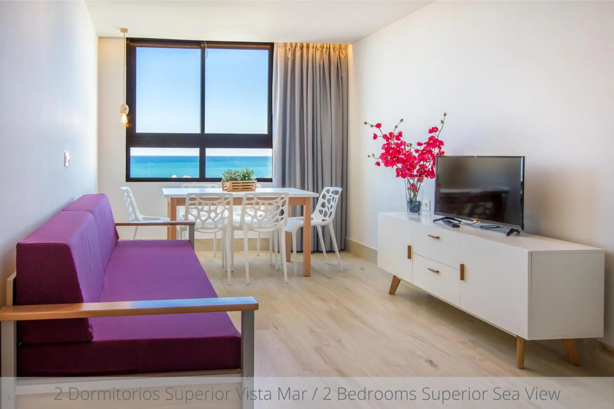 Superior Two-Bedroom Apartment with Sea View in Apartamentos La Era Park
