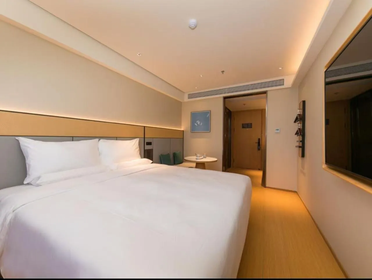 Superior King Room in JI Hotel Shanghai Huangxing Road Subway Station