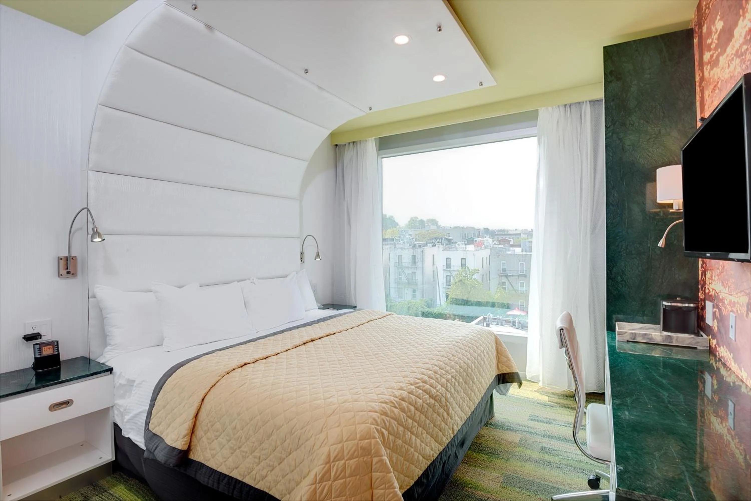 Deluxe King Room with Roll-In Shower - Mobility/Hearing Accessible - Non-Smoking in Wyndham Garden Brooklyn Sunset Park