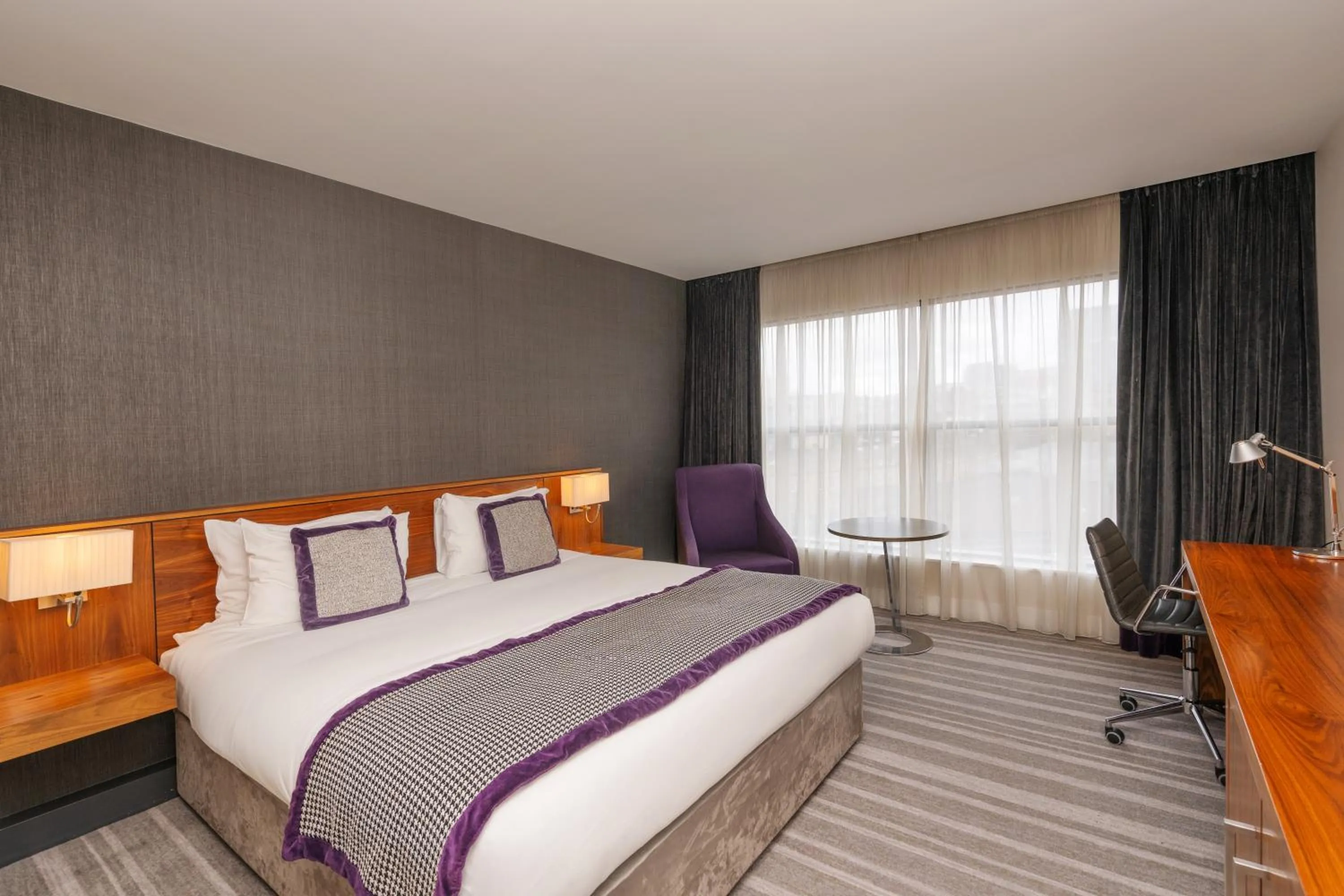 Standard King Room with Lounge Access in Crowne Plaza Newcastle - Stephenson Quarter by IHG