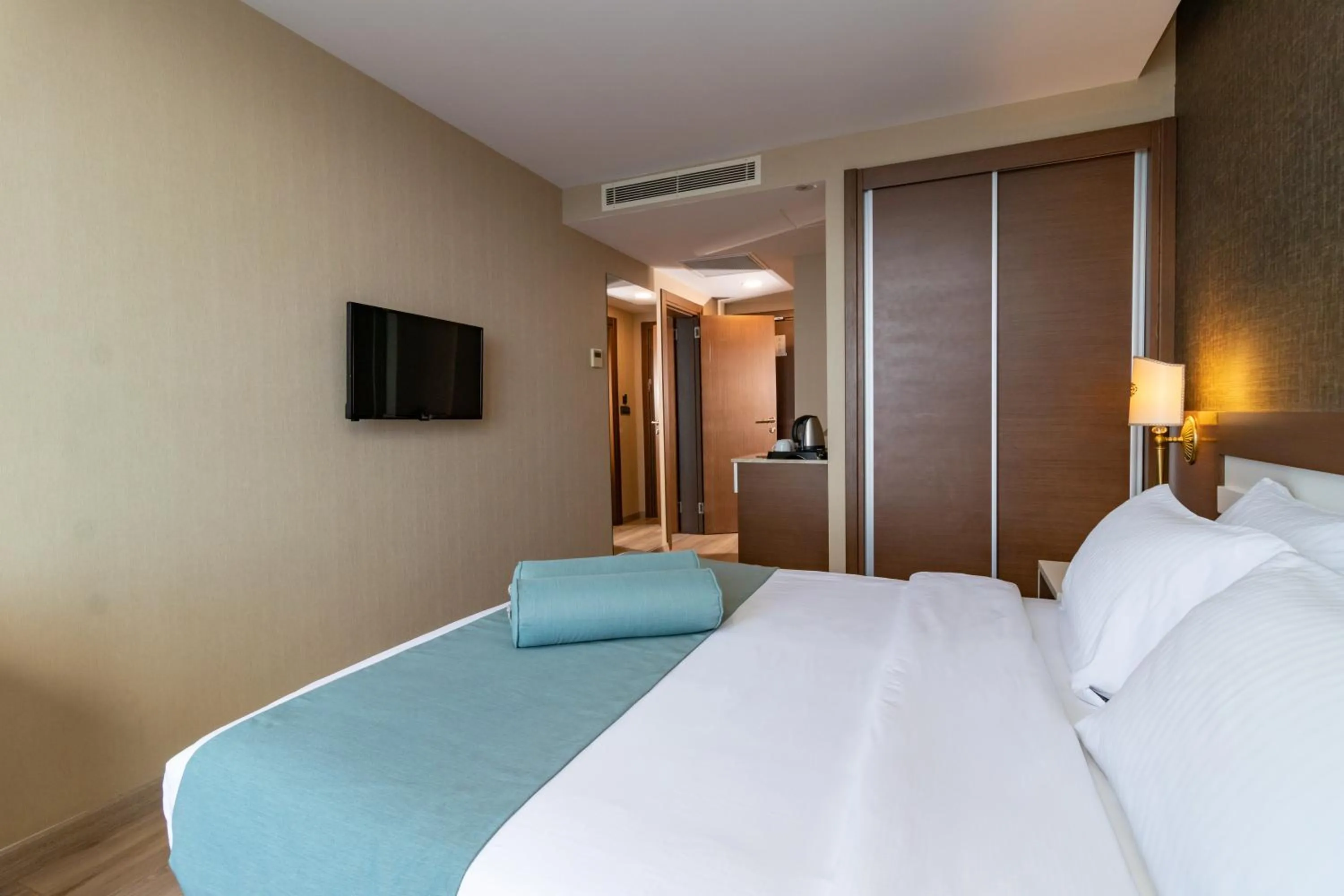 Two Connecting Double Rooms with Mountain View in Tilya Resort Hotel