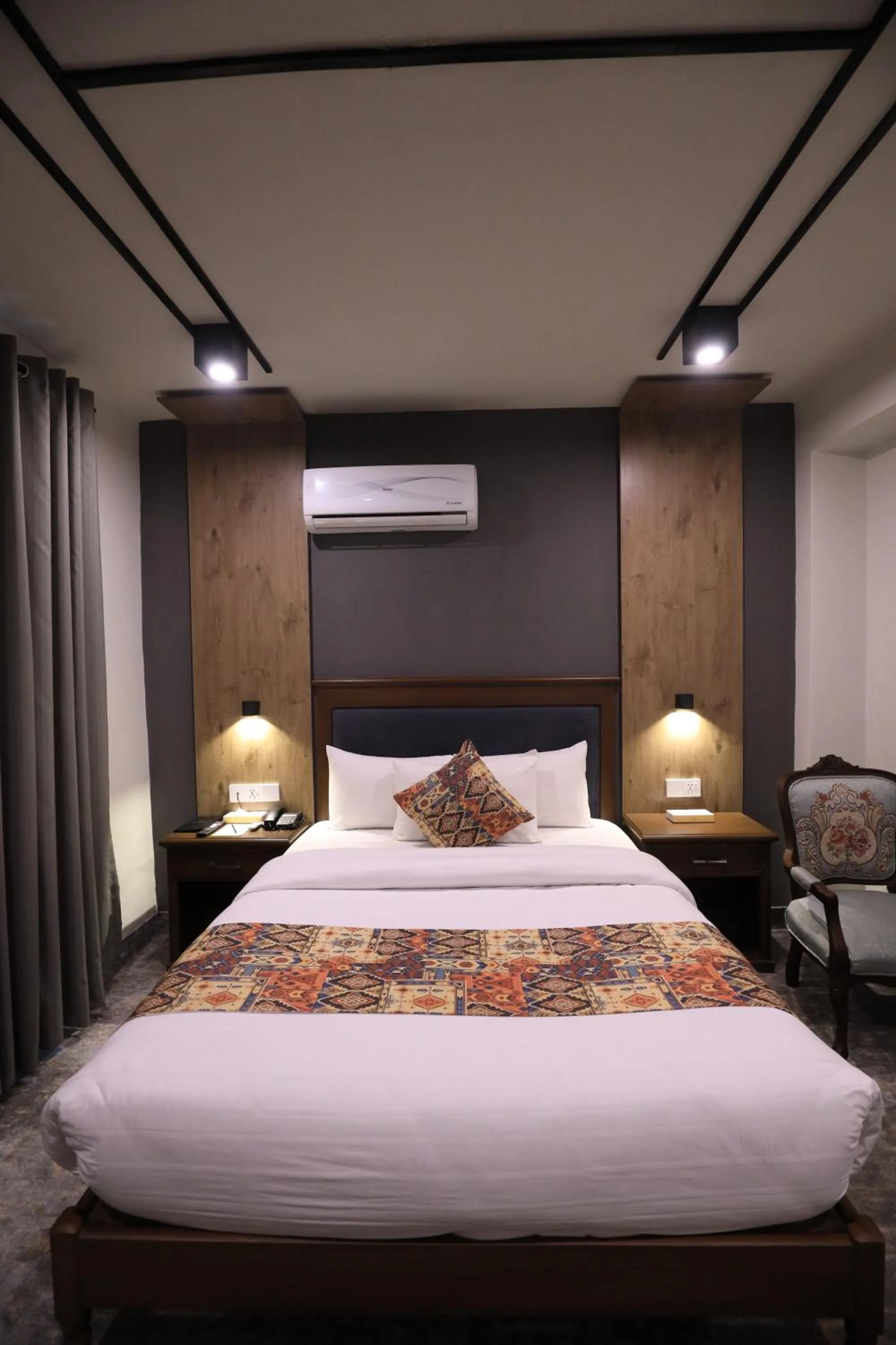 Deluxe Queen Room in Destination Heritage Peshawar