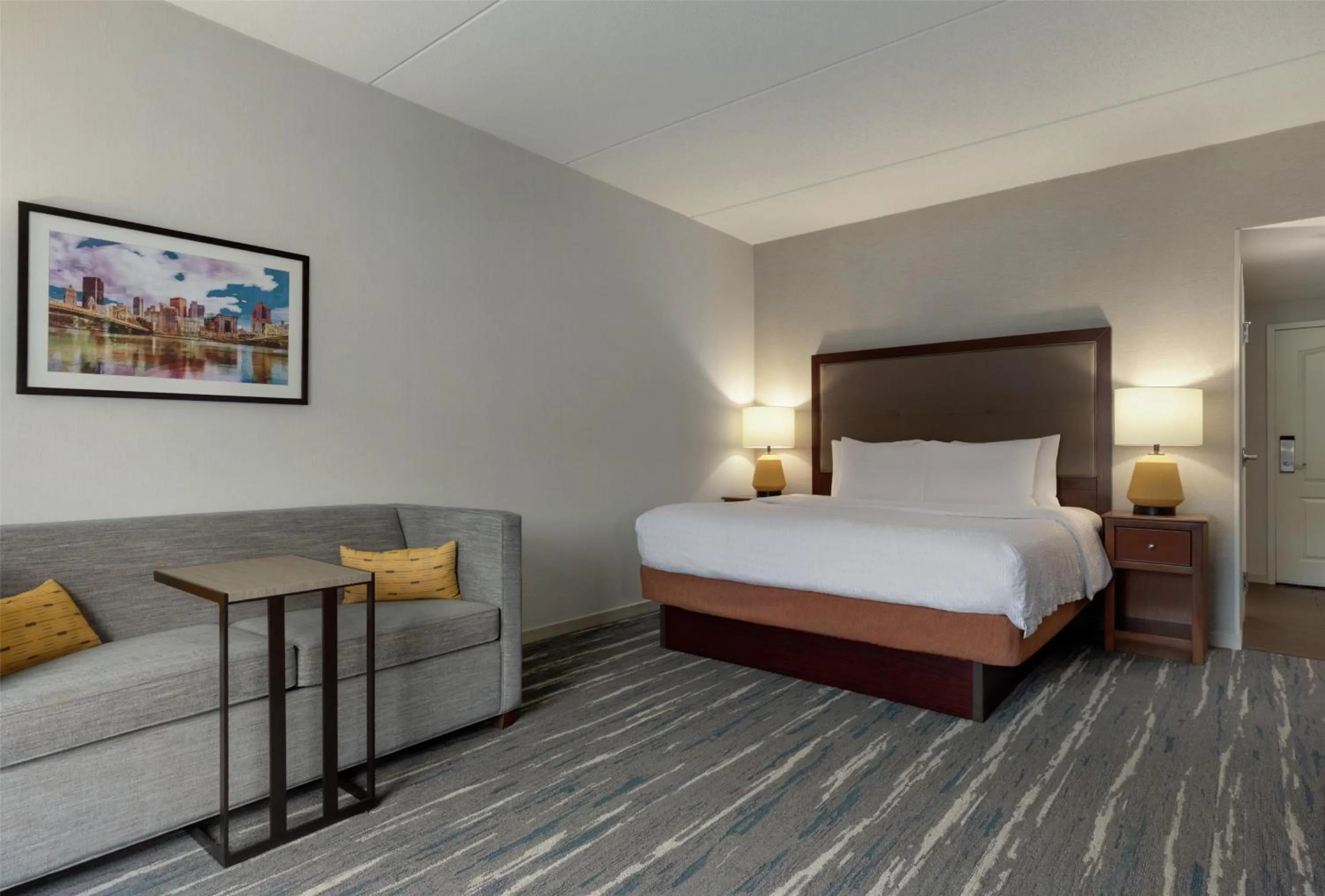 King Room with Sofa Bed - Non-Smoking in Hampton Inn & Suites - Pittsburgh/Harmarville, PA