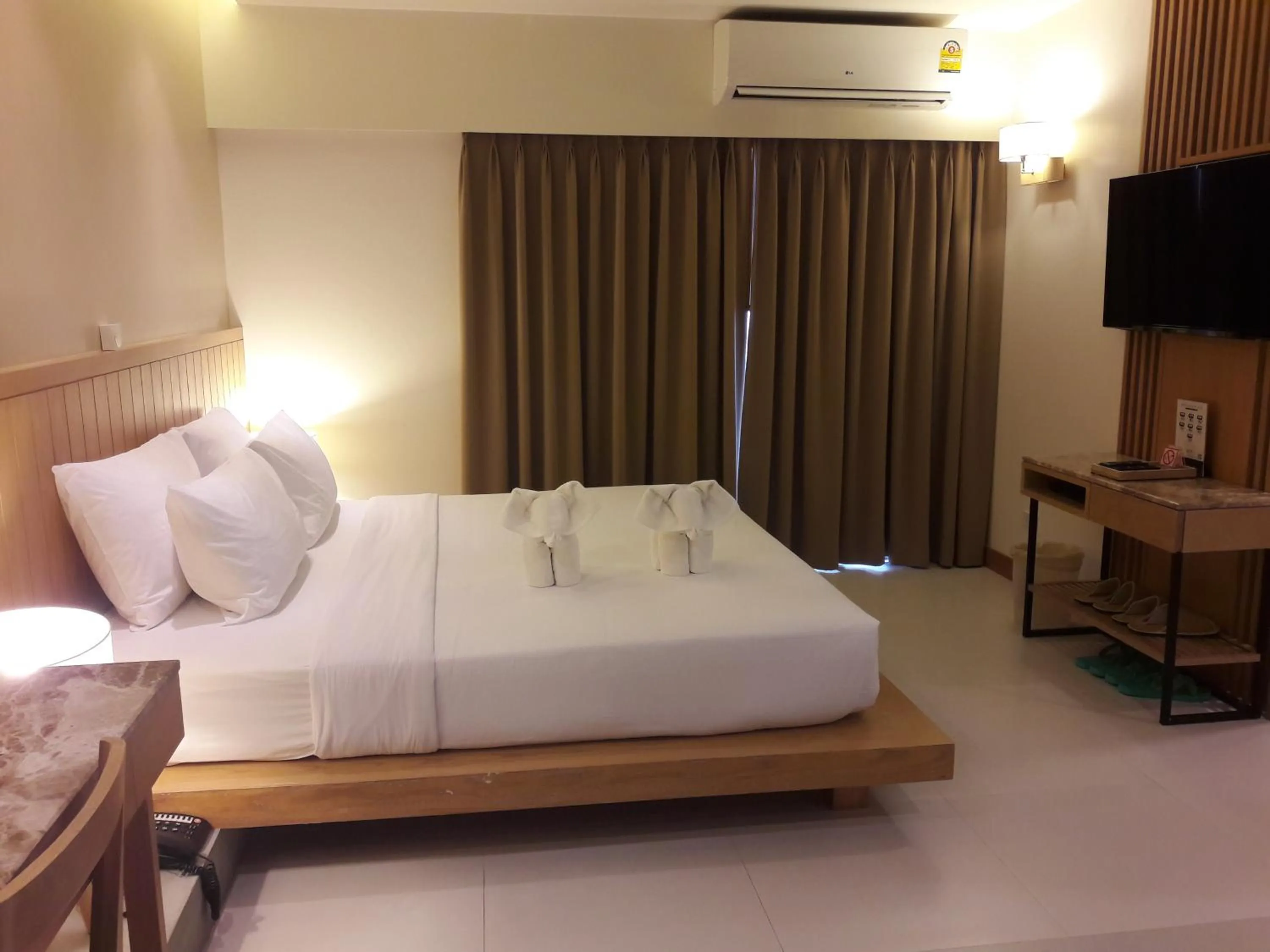Deluxe King Room in W14 Pattaya