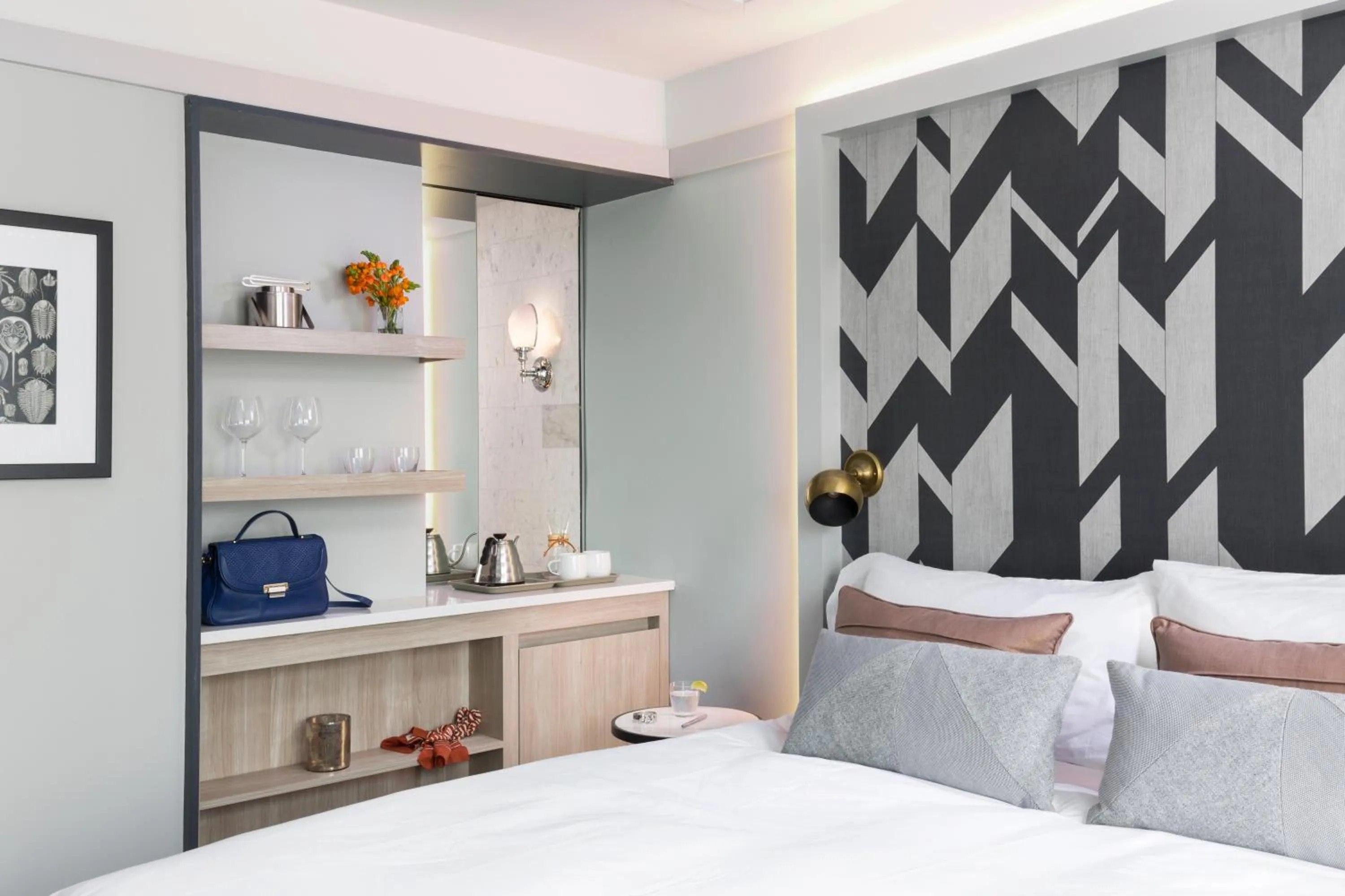 Deluxe King Room in The Tillary Hotel Brooklyn