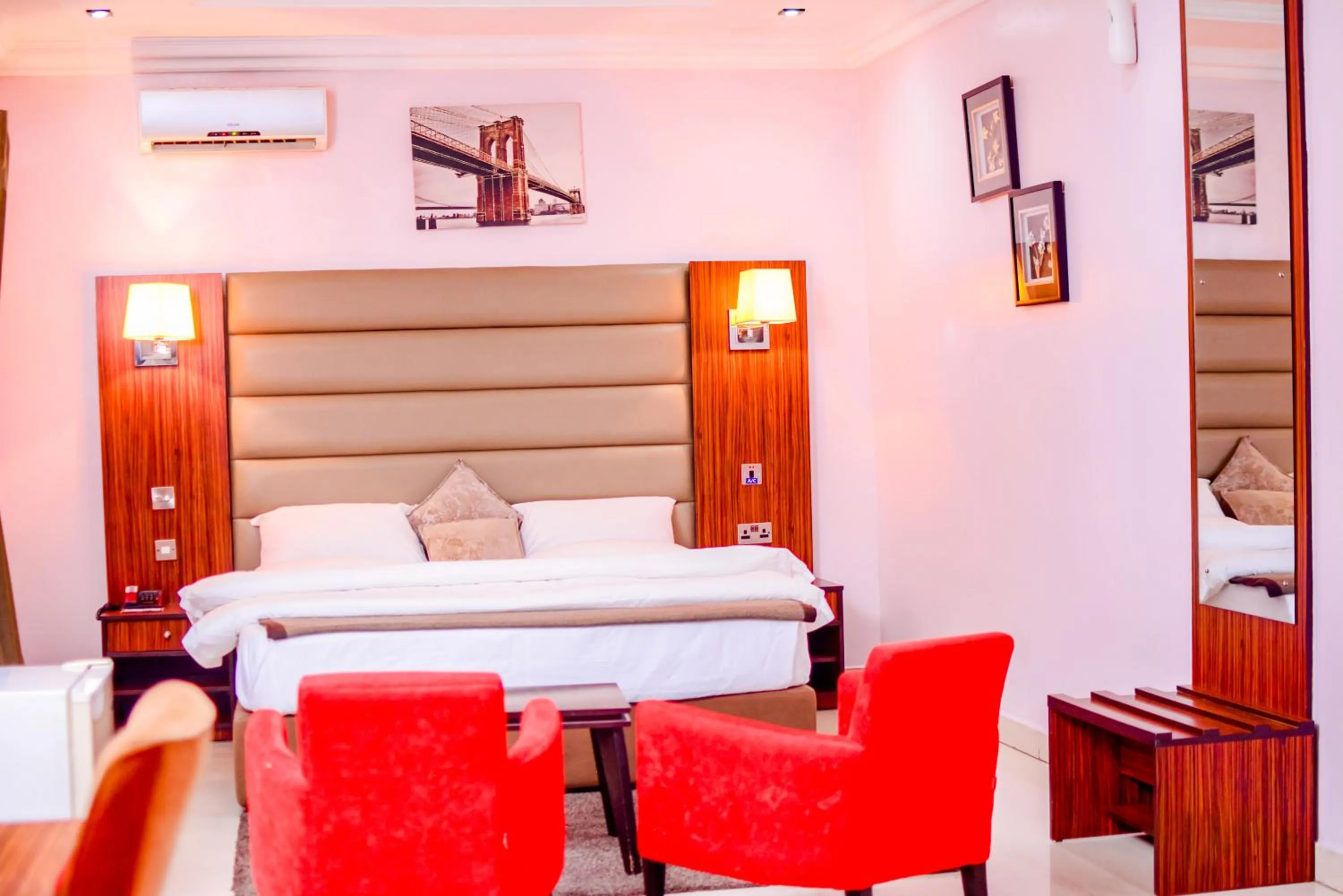 Deluxe Suite in GolfView Suites & Conference Center