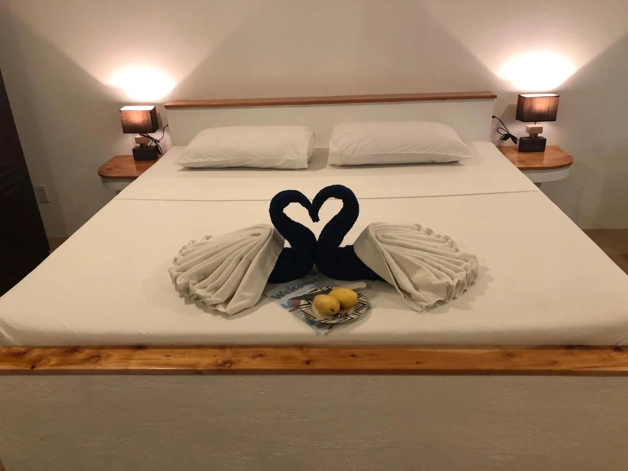 Double Room with Pool View in Parrot Resort Moalboal