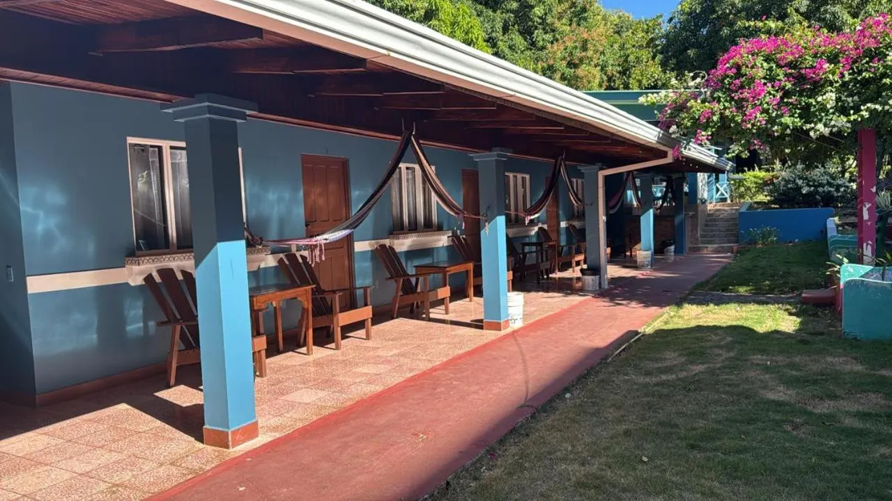 Twin Room - single occupancy in Hotel Marielos Tamarindo