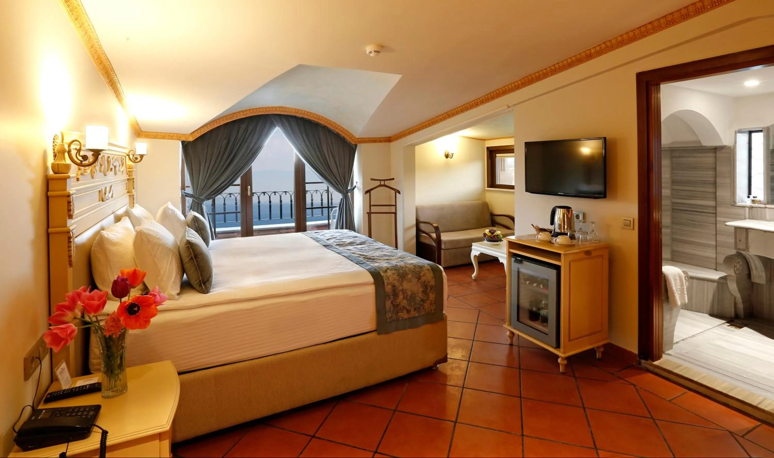 Deluxe Room with Blue Mosque View  in Sultanahmet Palace Hotel