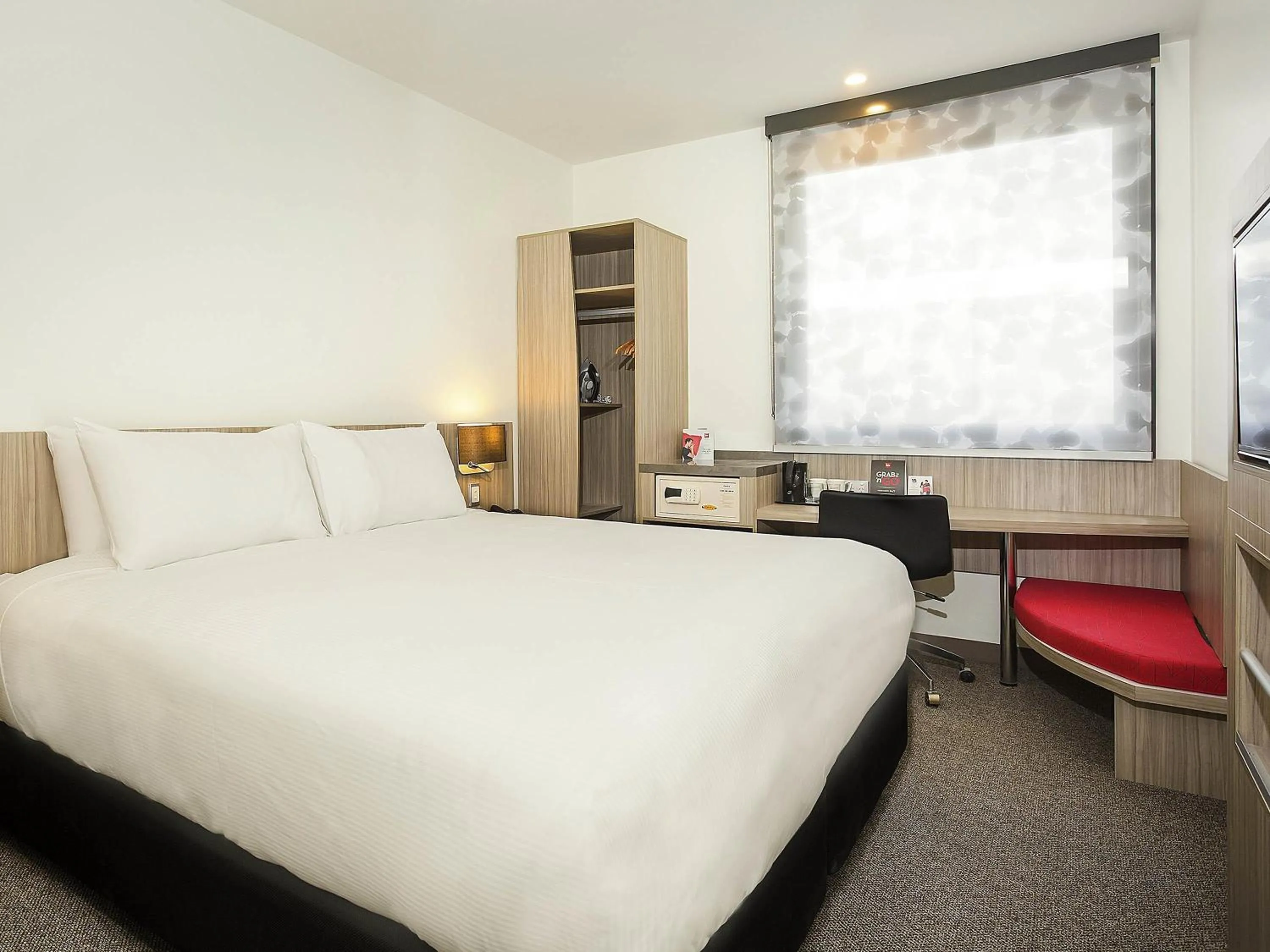 Executive Queen Room High Floor in Ibis Mackay