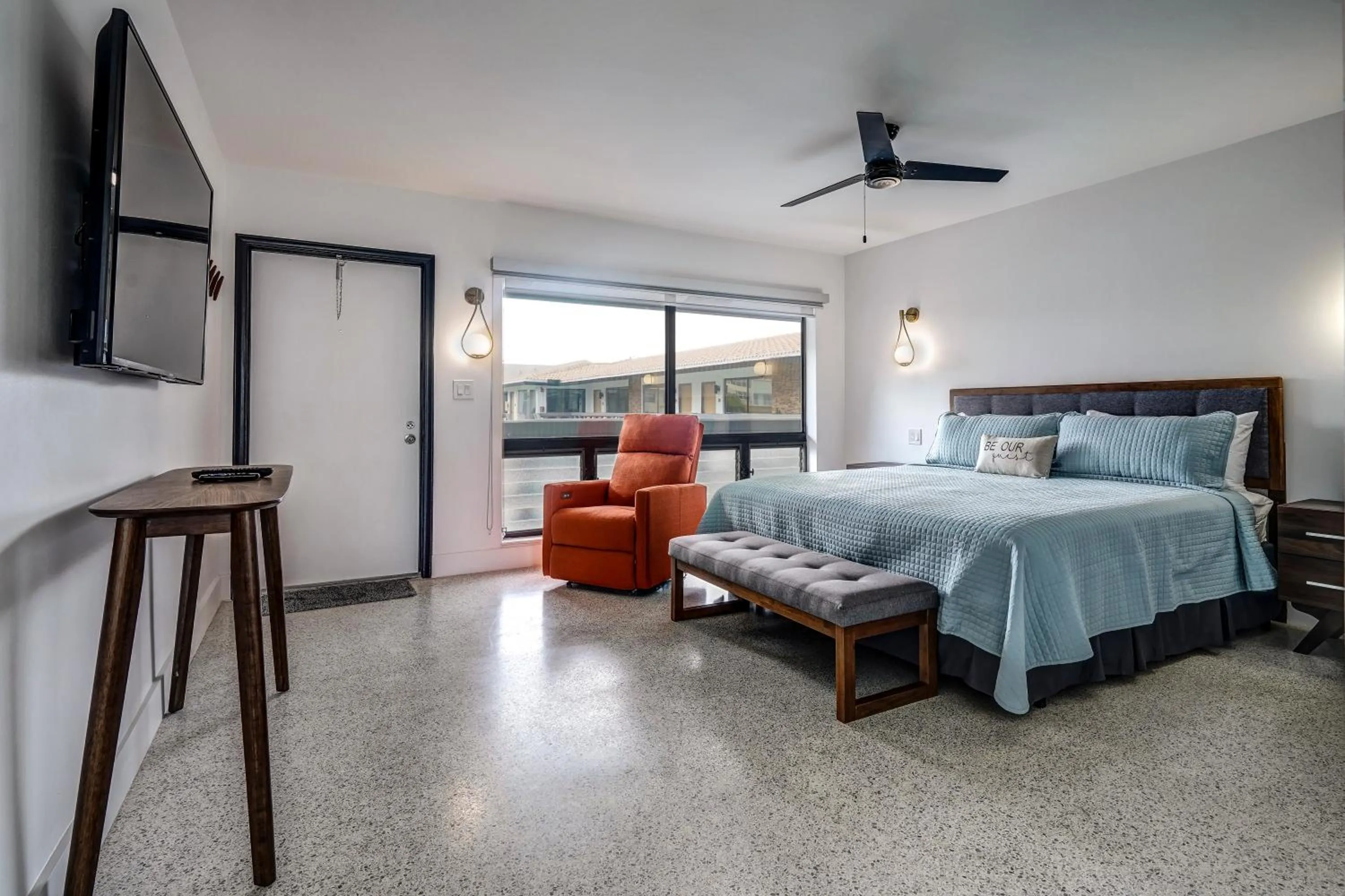 Deluxe King Studio in Ocean Villas of Deerfield