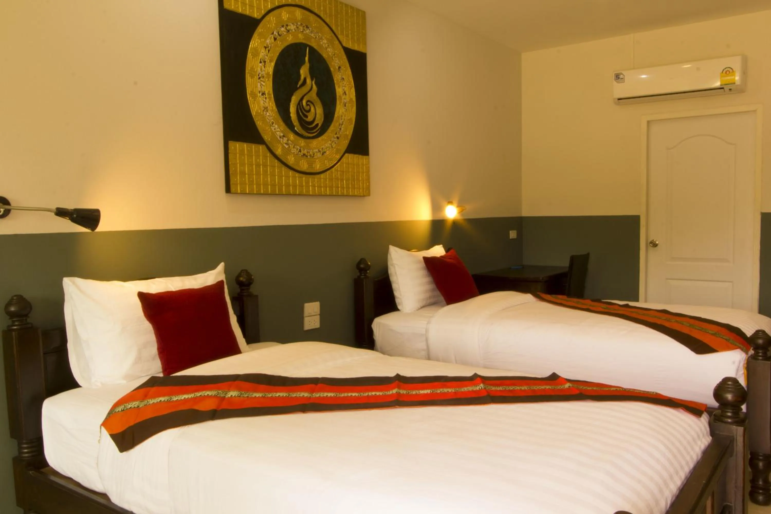 Deluxe Twin Room in The Rise Resort