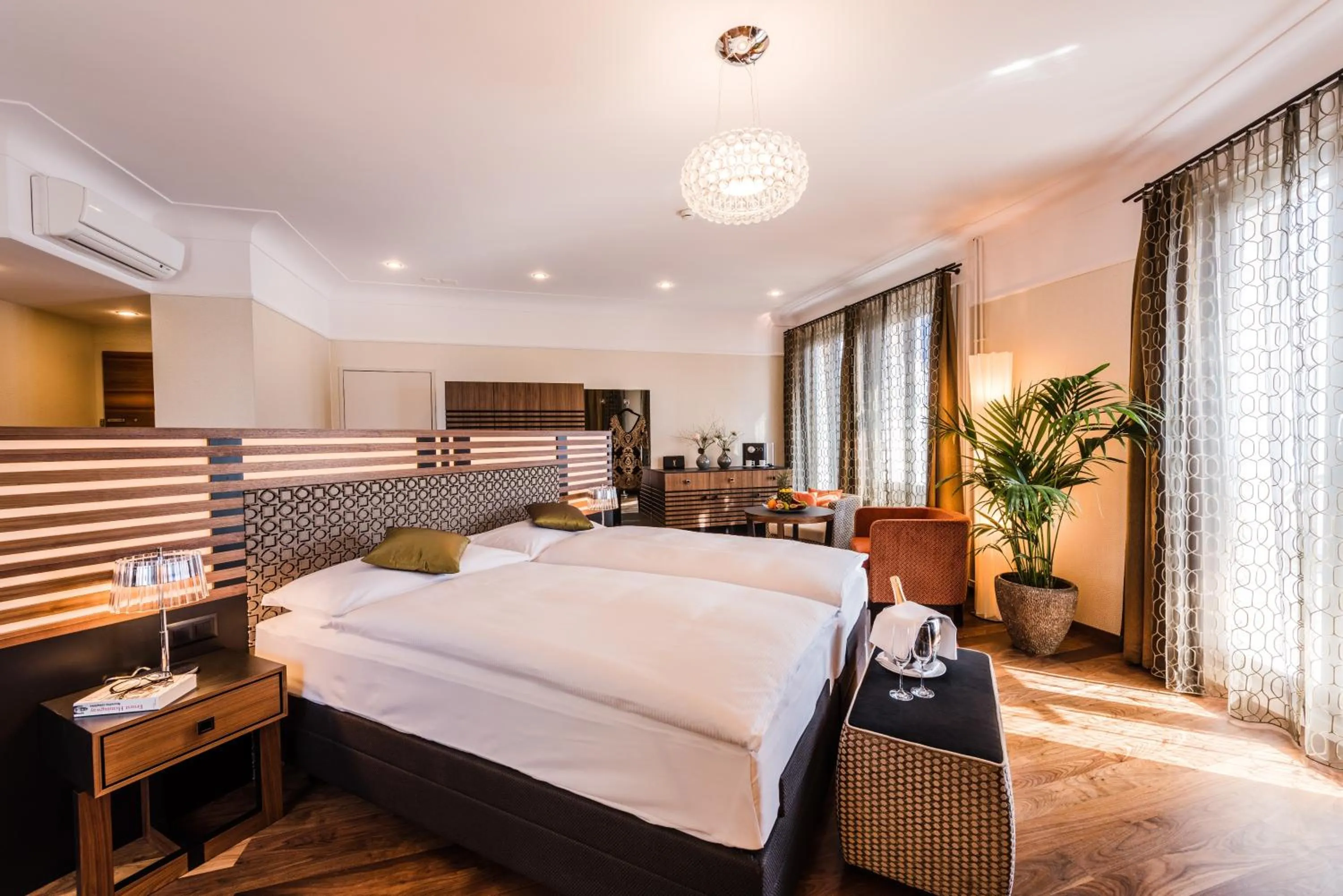 Penthouse Junior Suite Lake View in Art Deco Hotel Montana Luzern