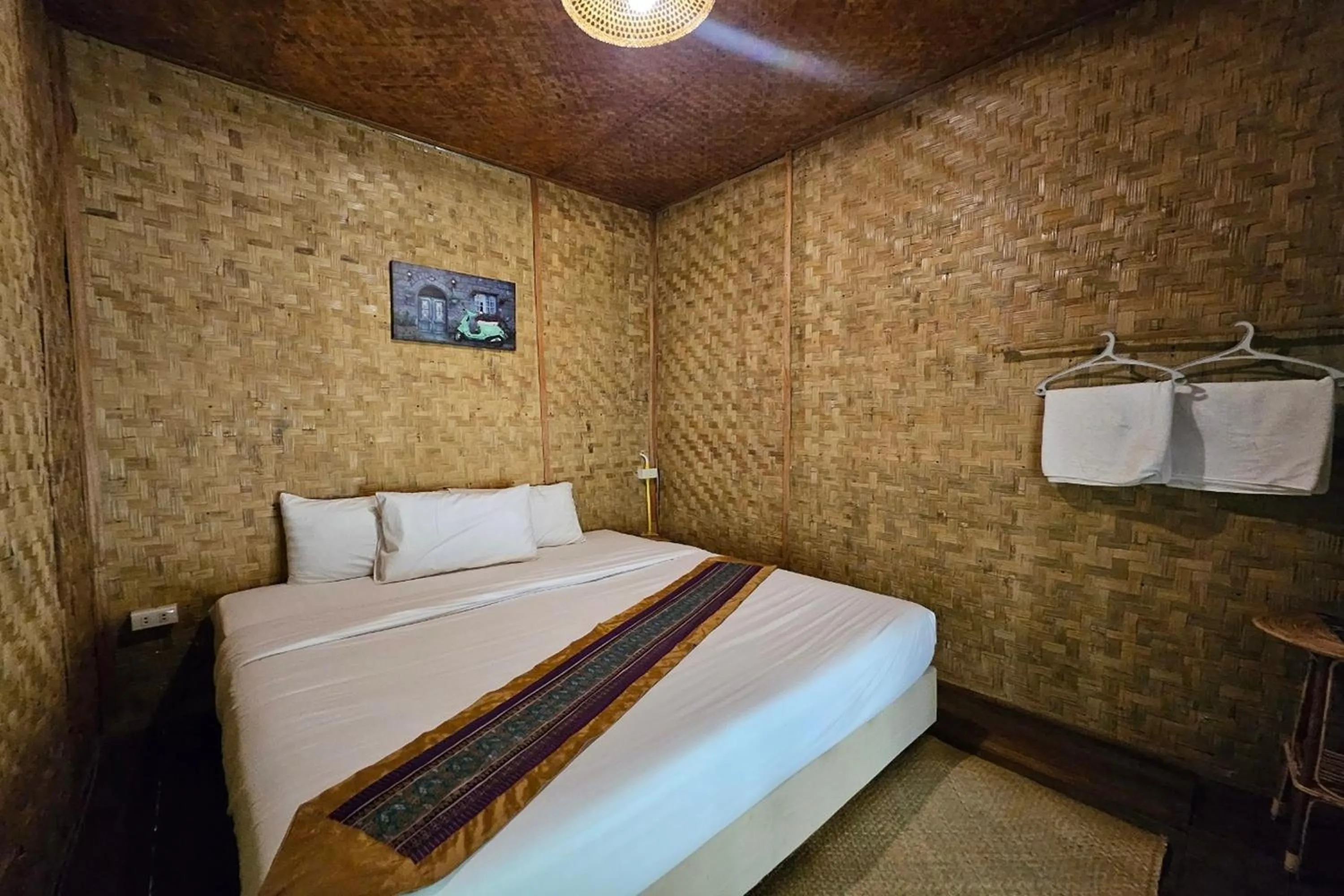 Standard Double Room with Shared Bathroom - single occupancy in Mae Mae Home