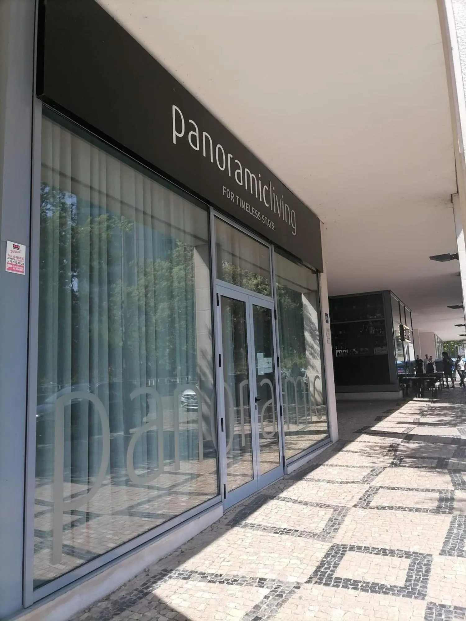 One-Bedroom Apartment with City View in Panoramic Living