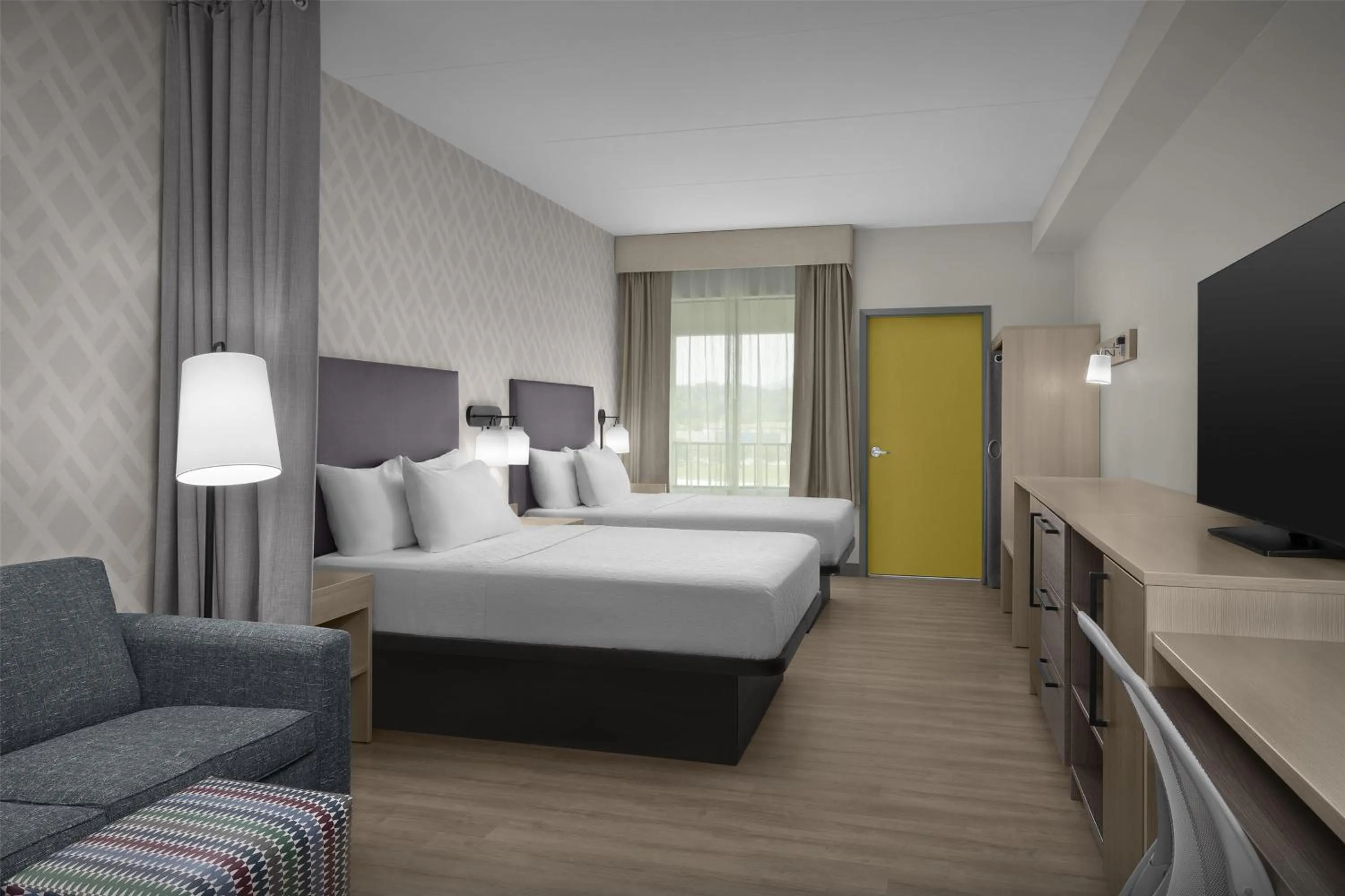 Queen Studio Suite with Balcony in Home2 Suites By Hilton Sevierville