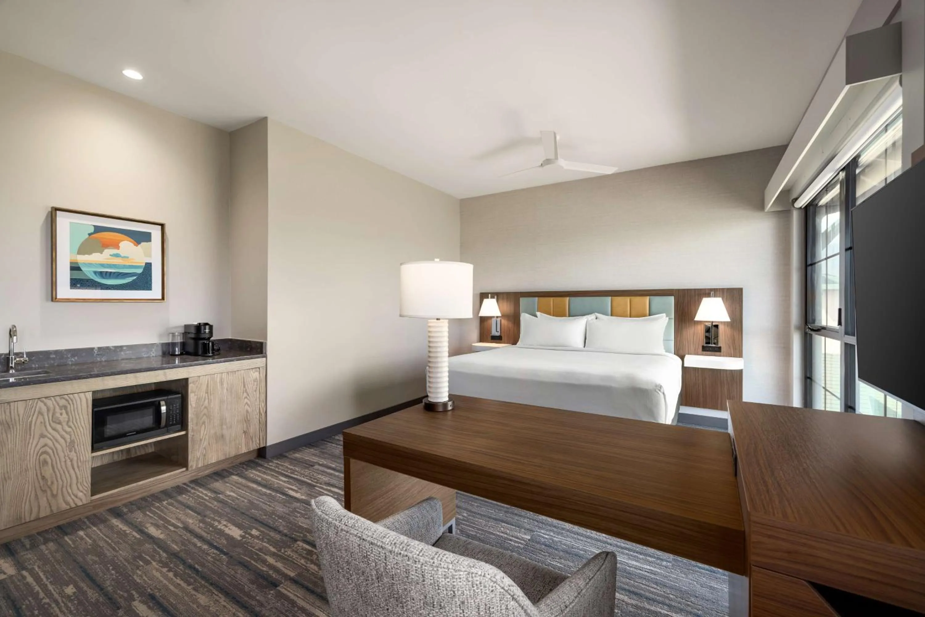 King Suite with Ocean View in Hampton Inn & Suites Maui North Shore