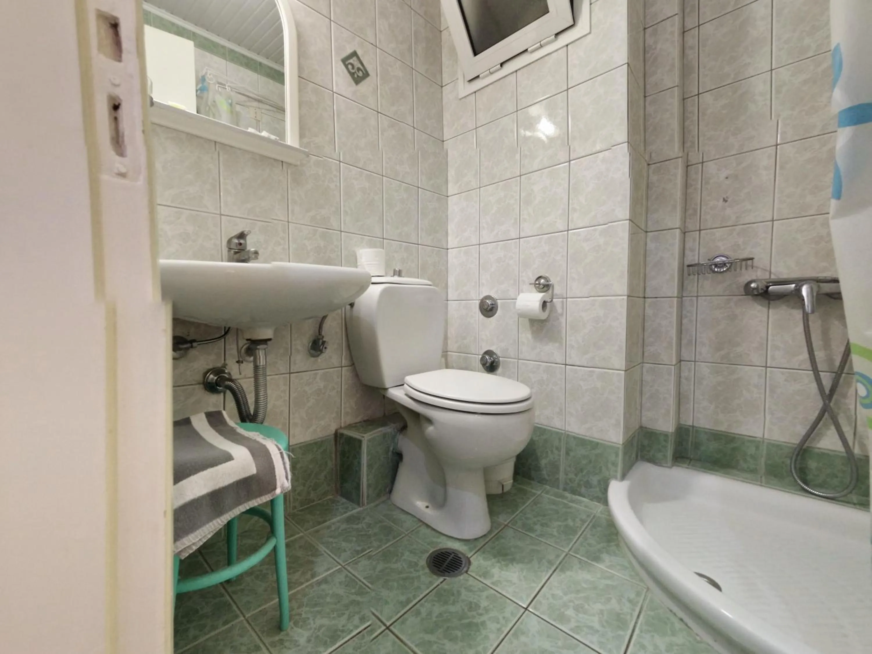 Economy Twin Room in Delfini Hotel