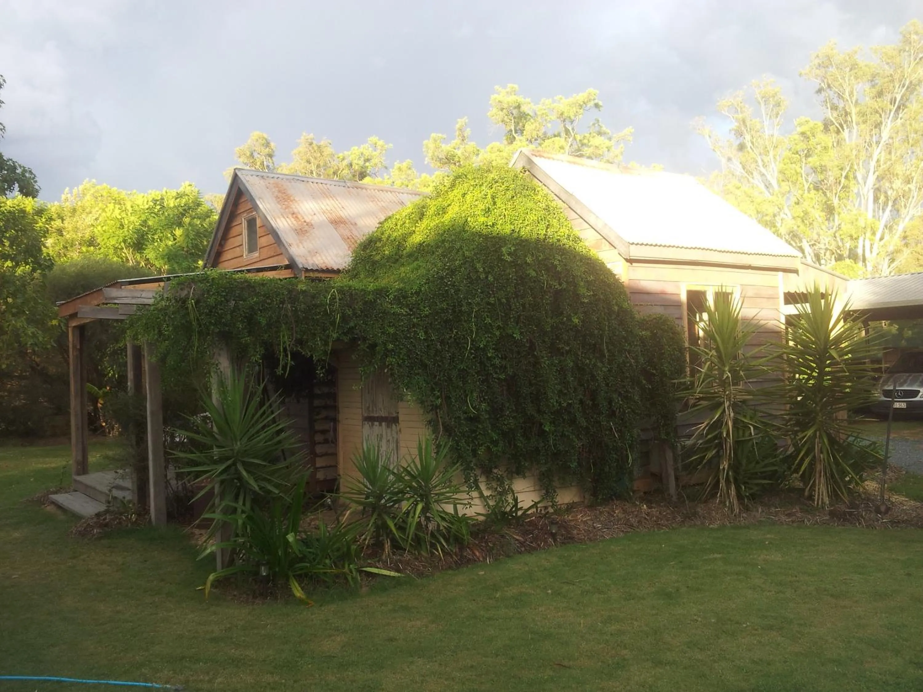 Queen Room with Garden View in The Laurels of Chinchilla
